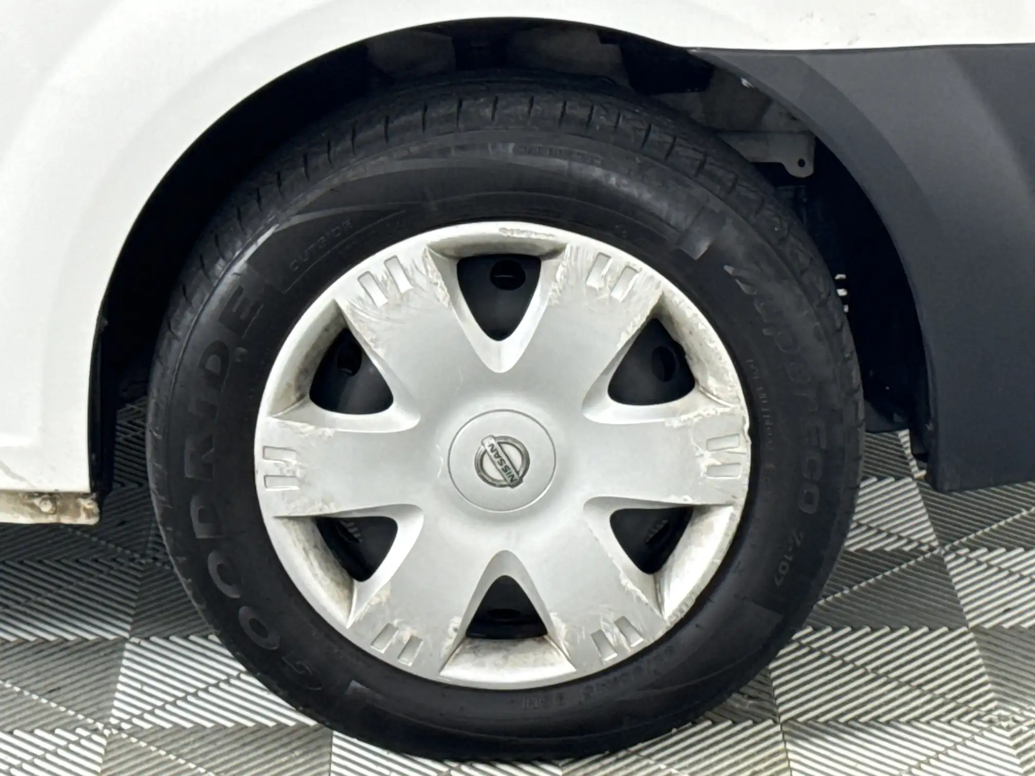 Nissan NP200