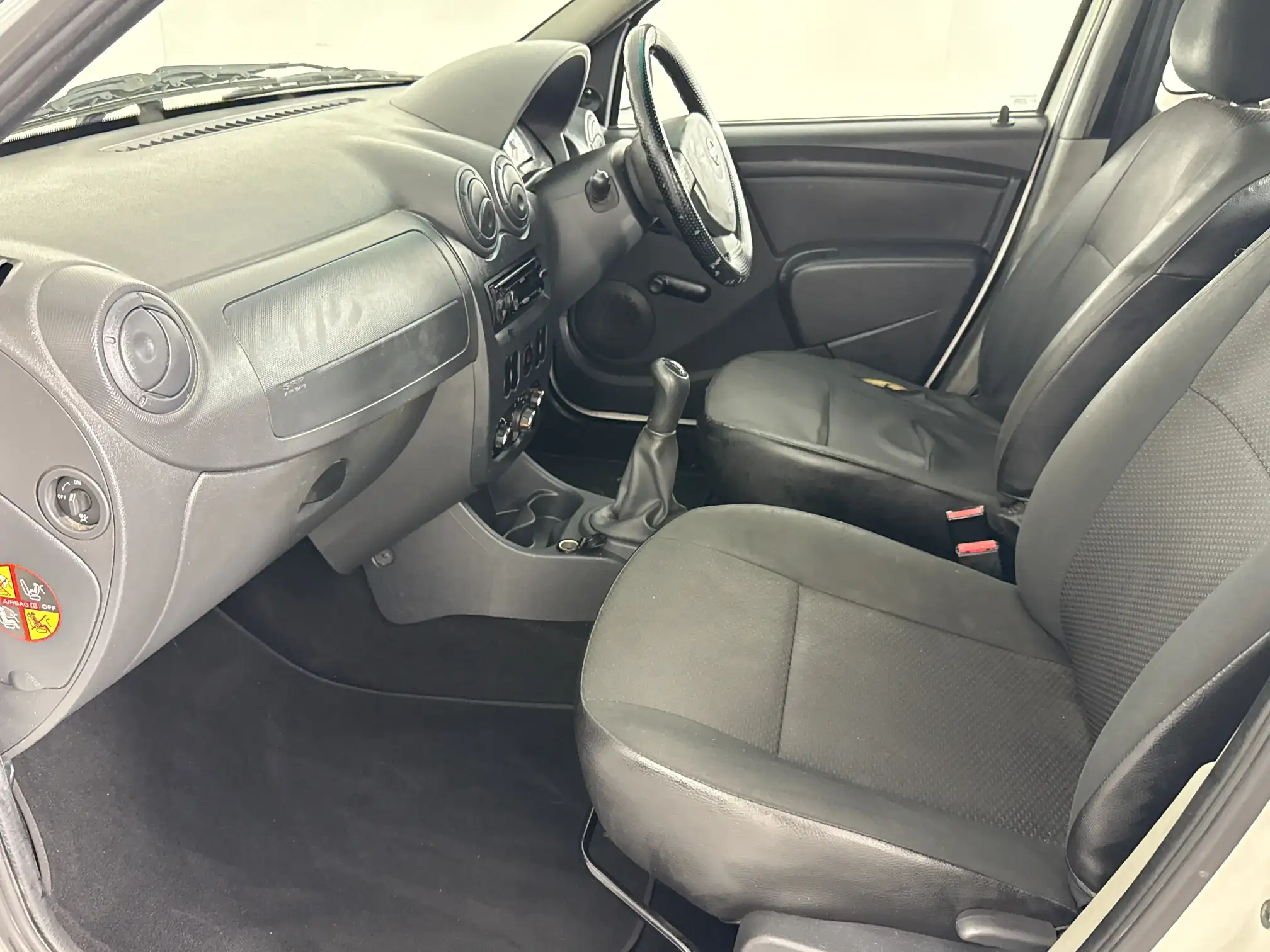 Nissan NP200