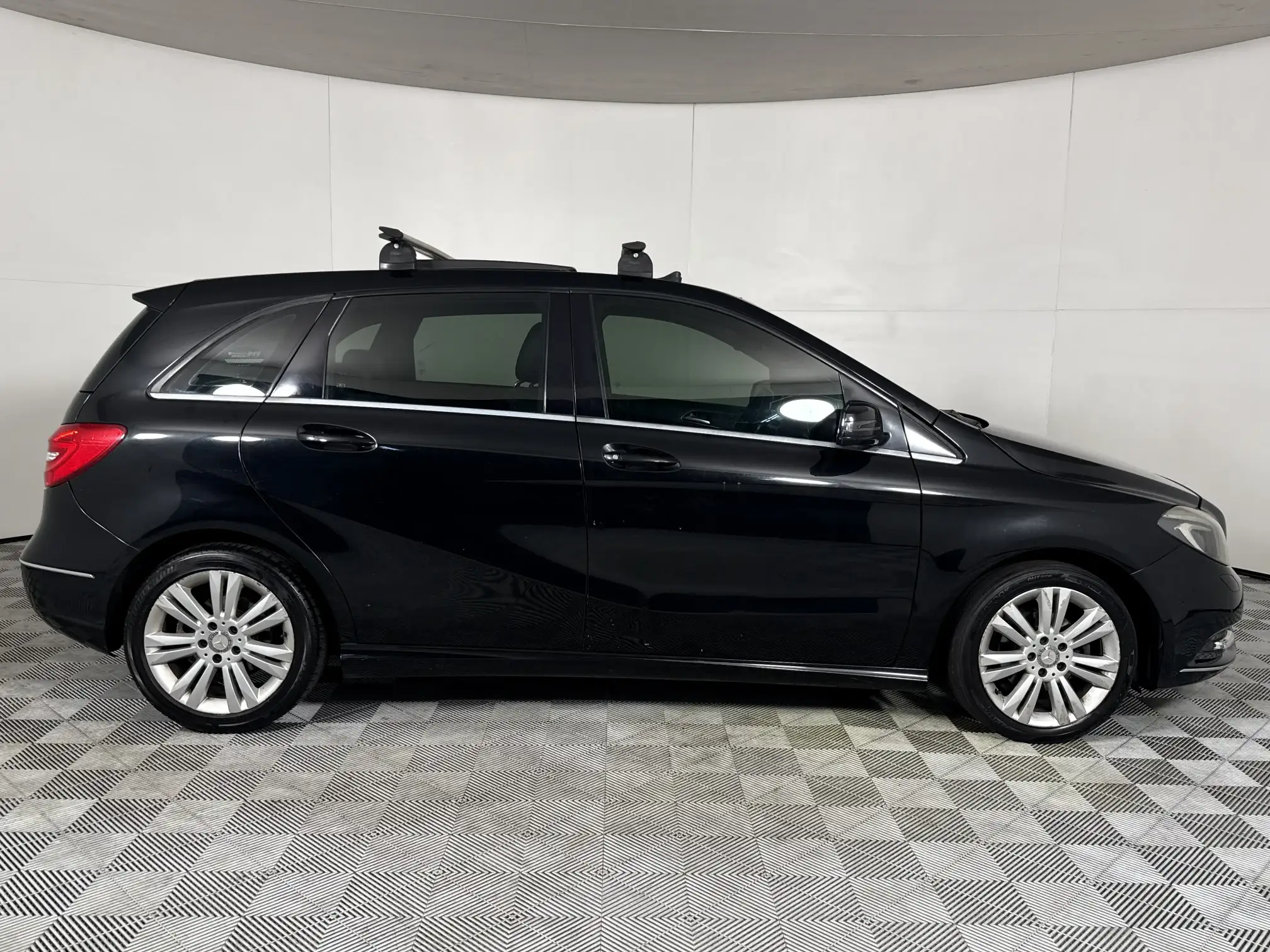 Mercedes-Benz B Class