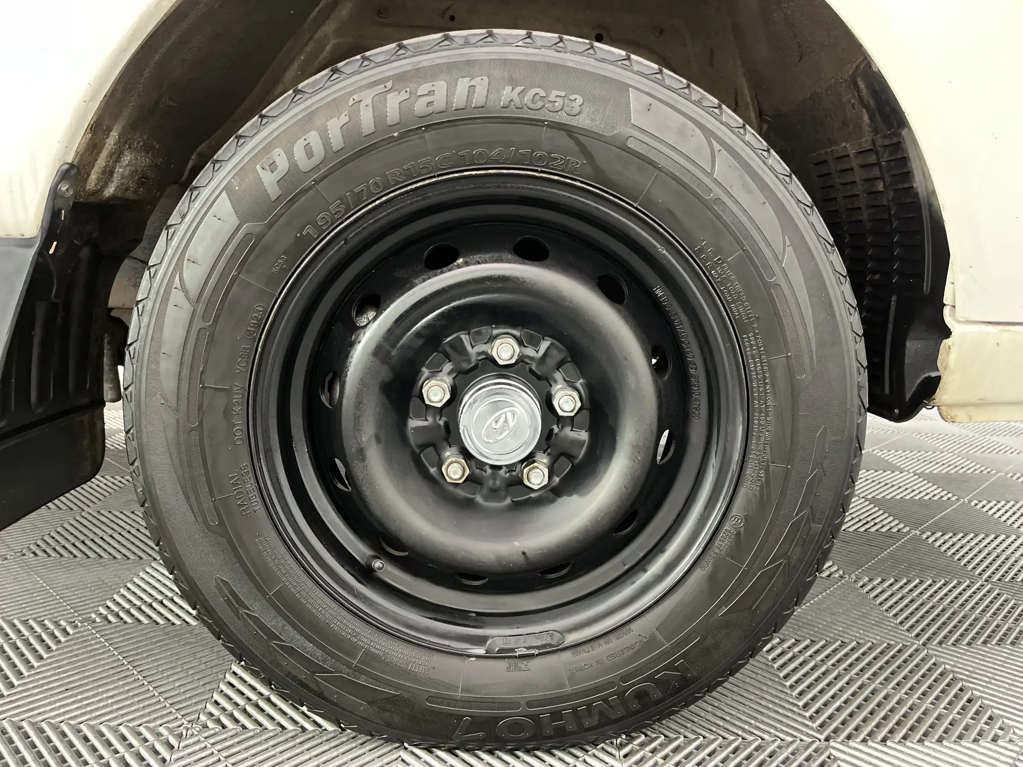 Hyundai H100