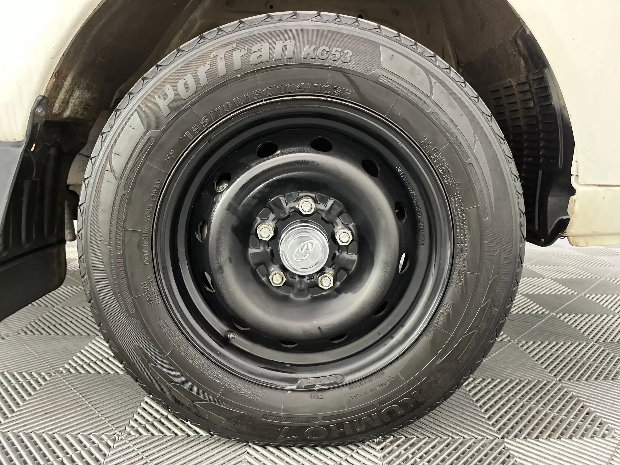 Hyundai H100