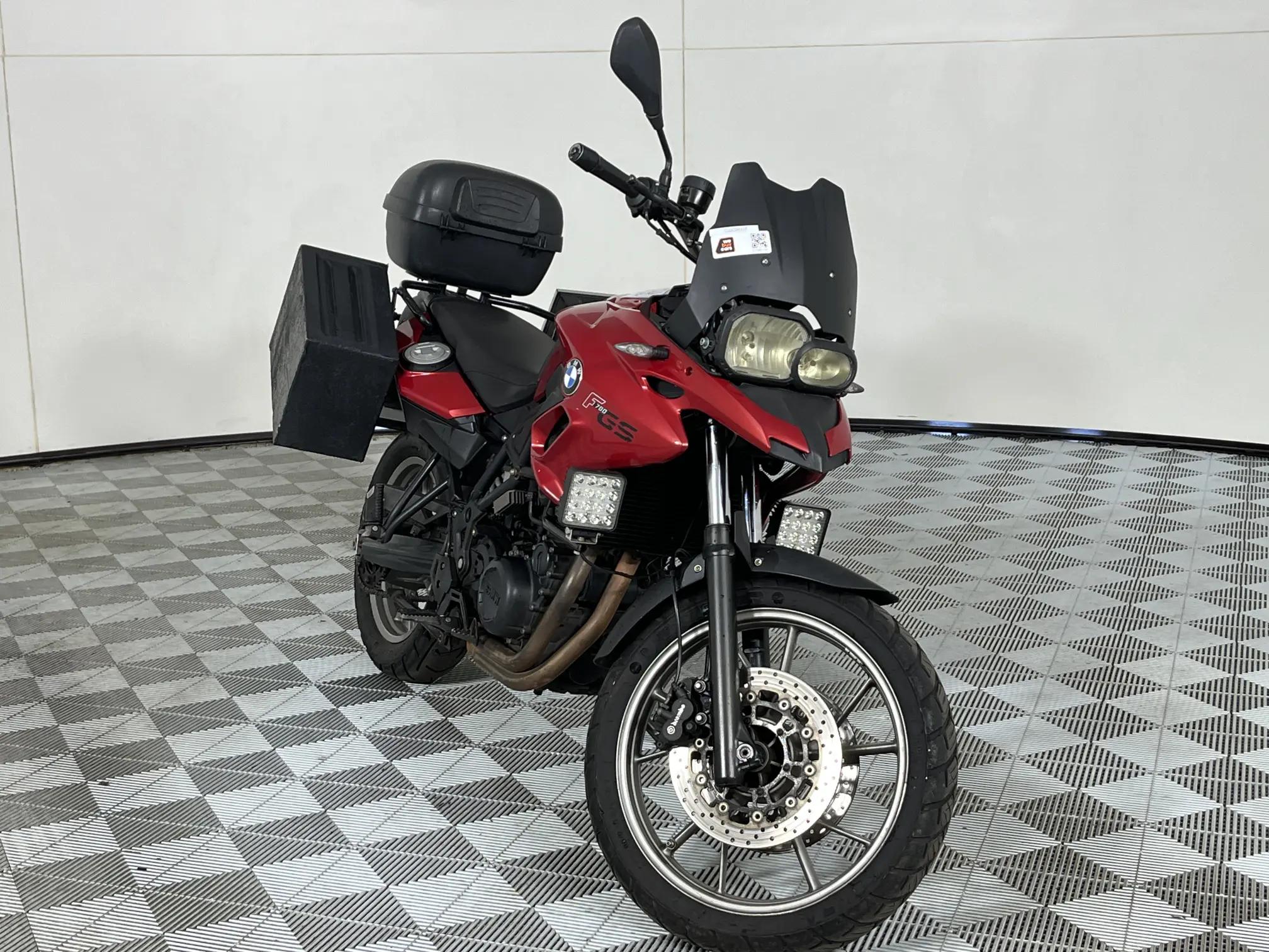 BMW F700GS