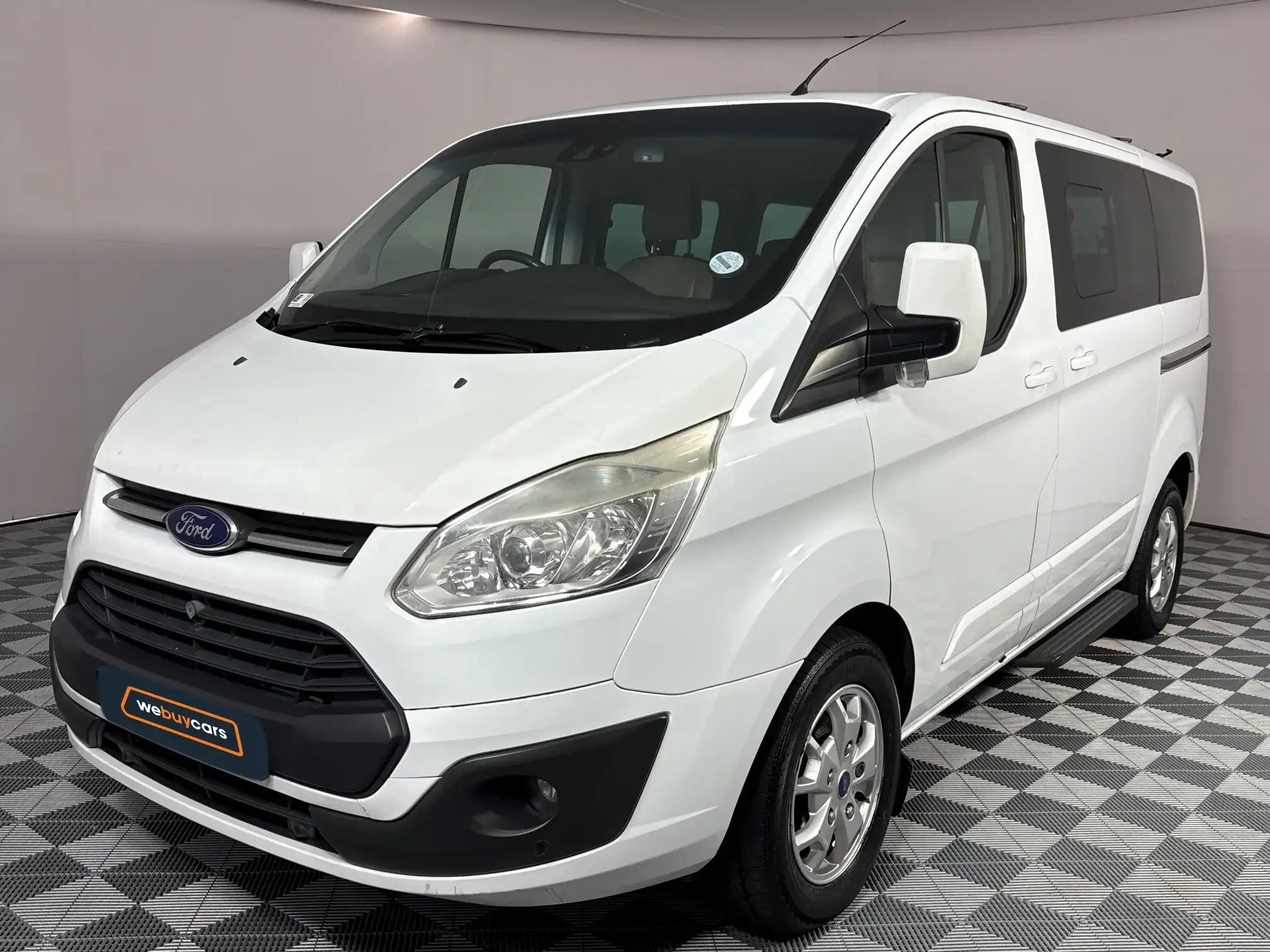 2015 Ford Tourneo