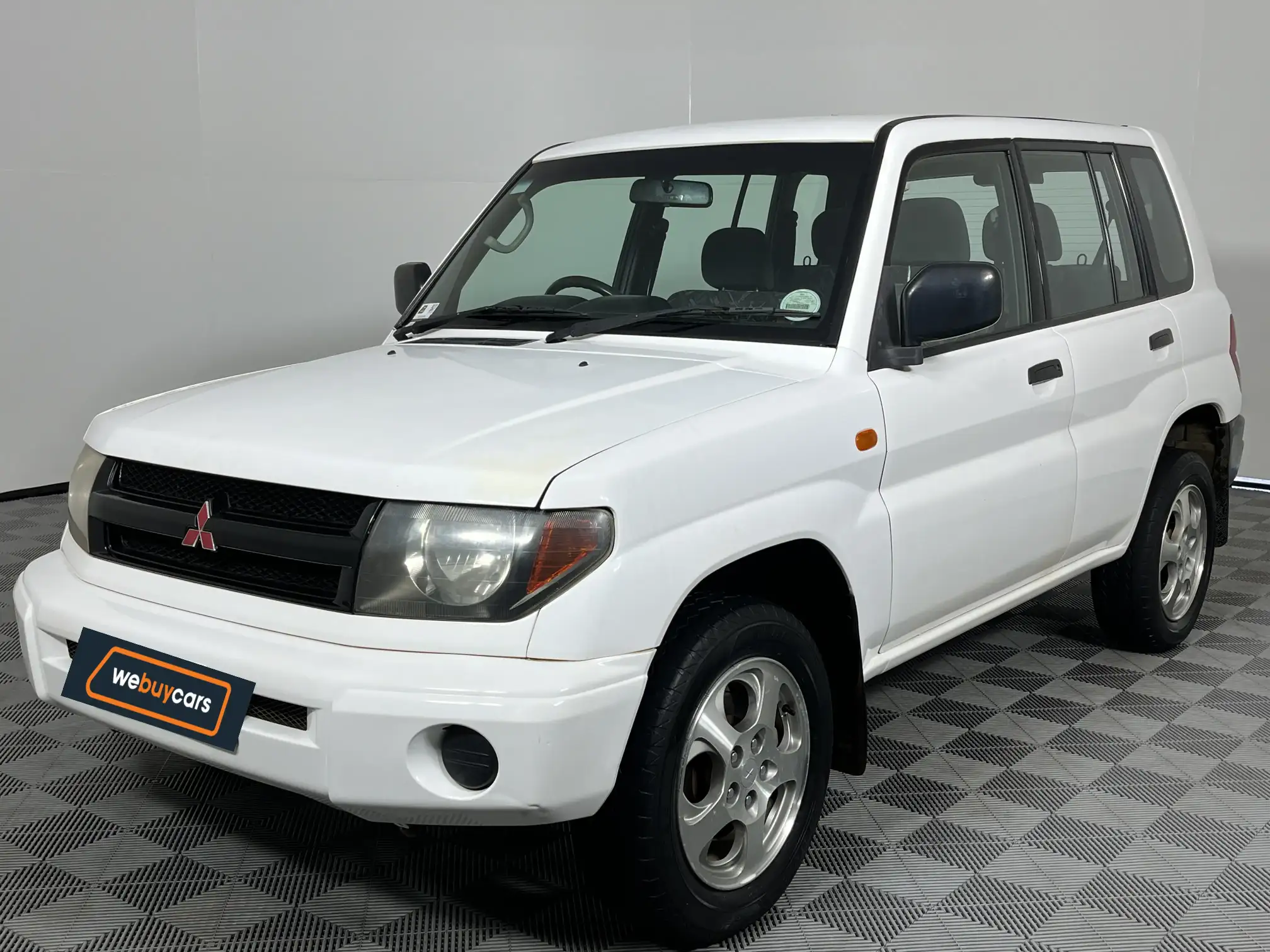 2001 Mitsubishi Pajero
