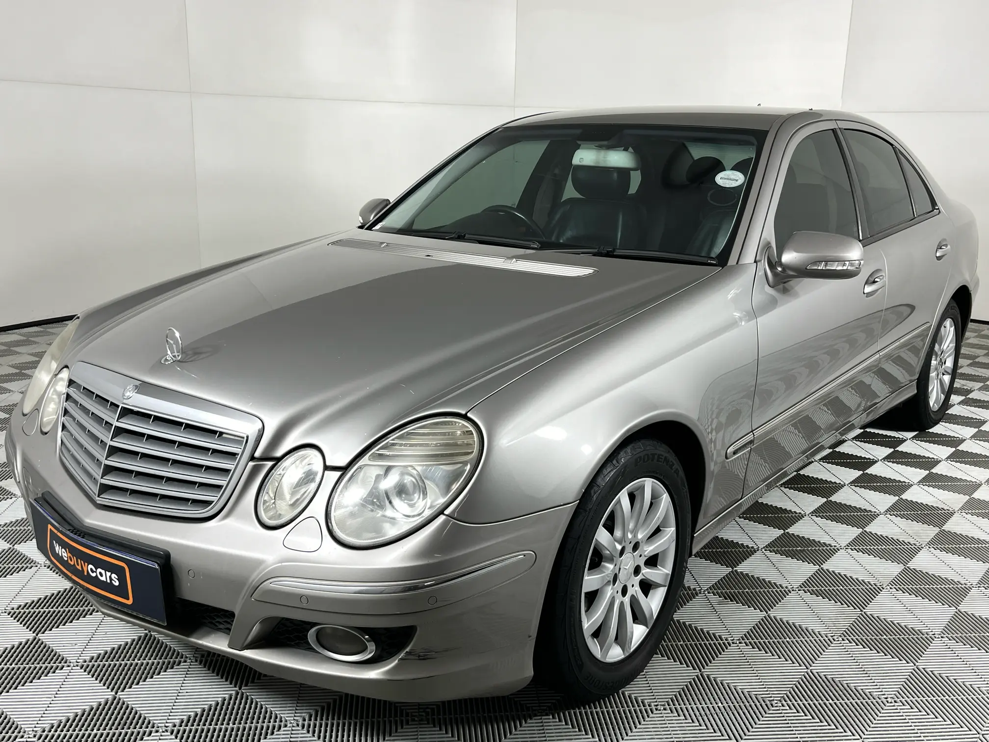 2009 Mercedes-Benz E Class Sedan E 220 CDI