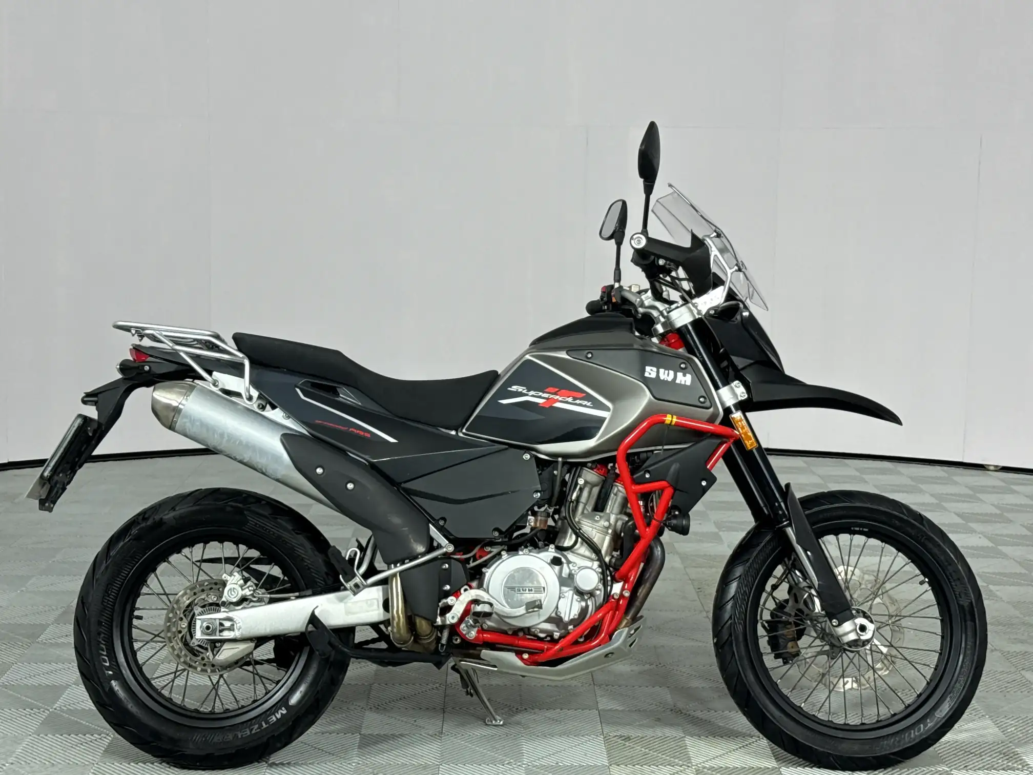 2022 SWM KLE