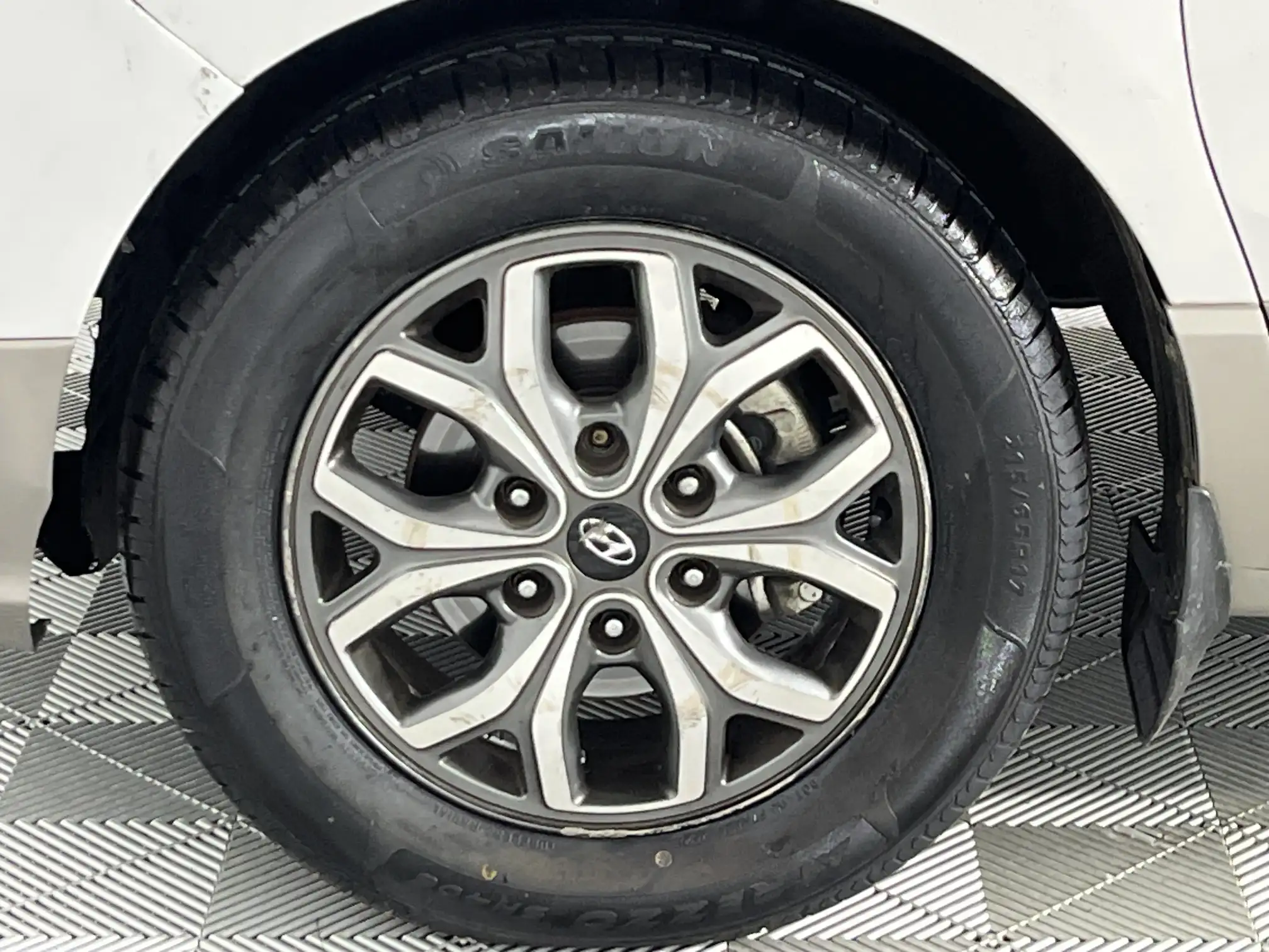 Hyundai H-1