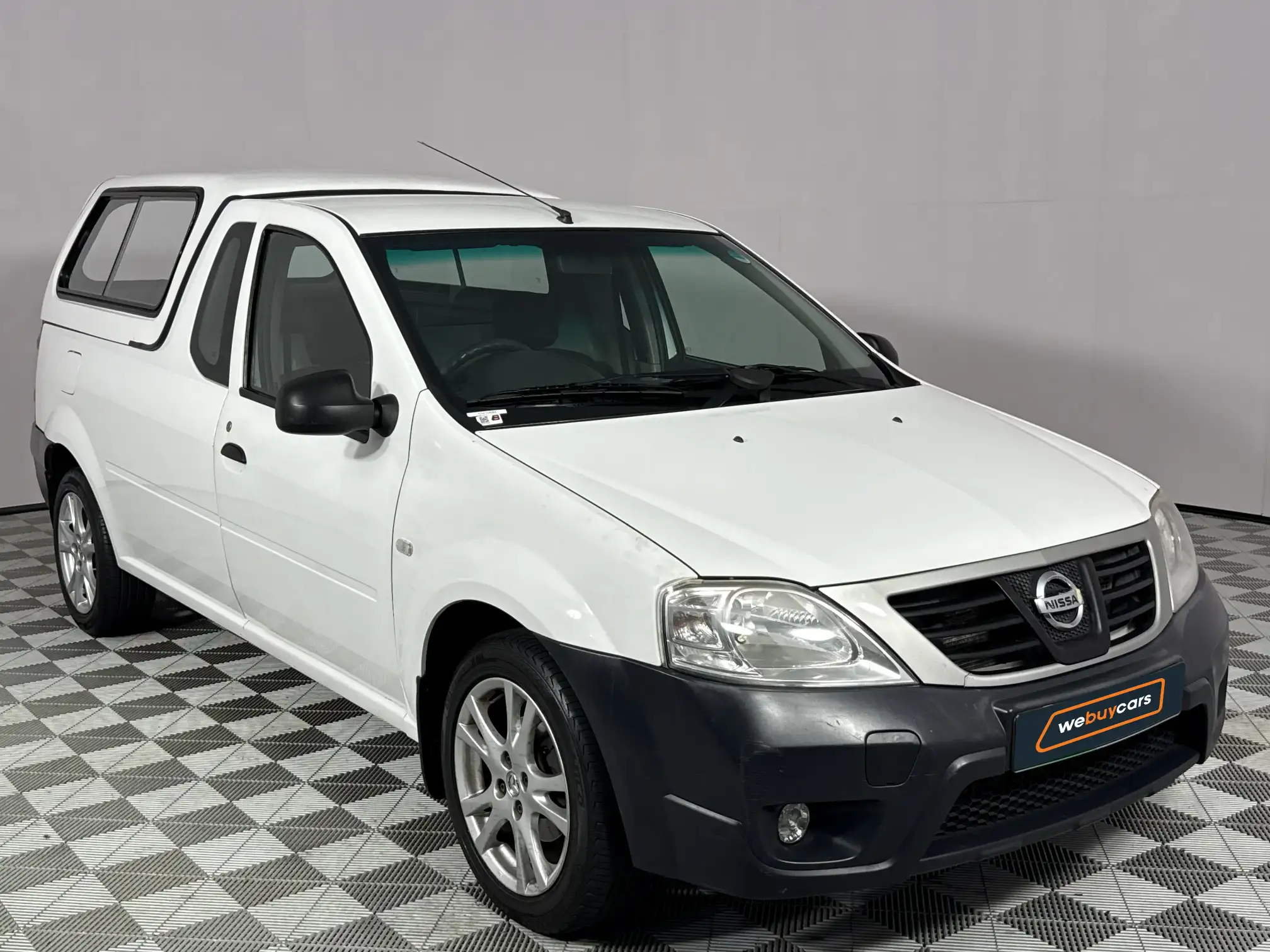 Nissan NP200