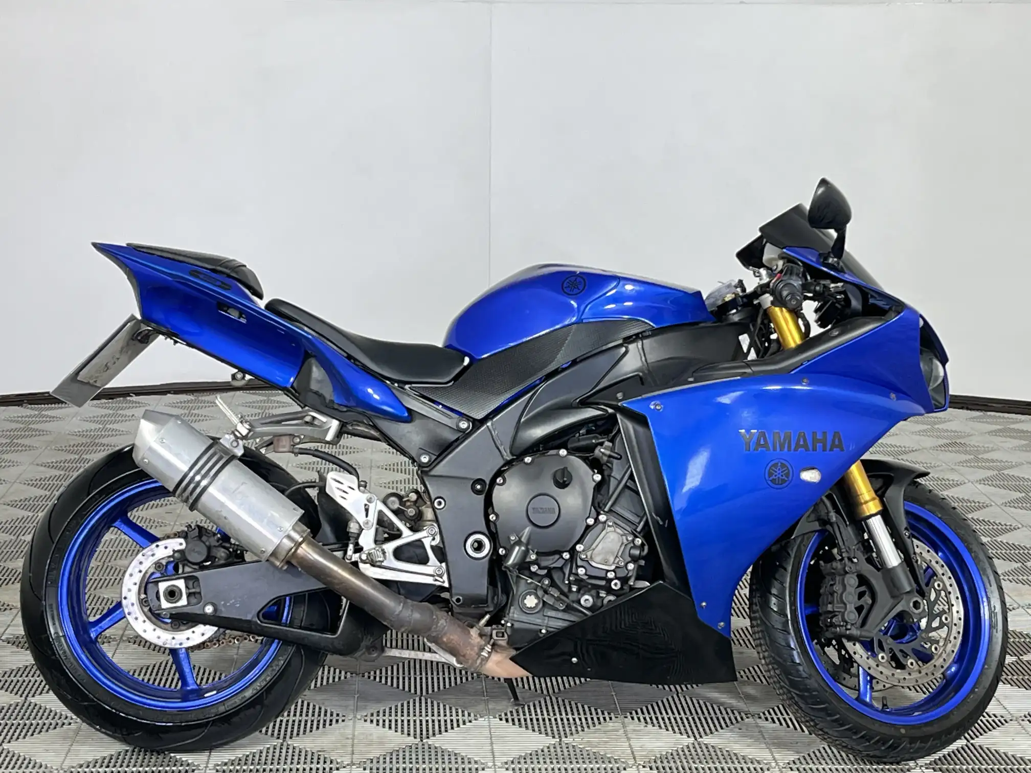 Yamaha YZF R1