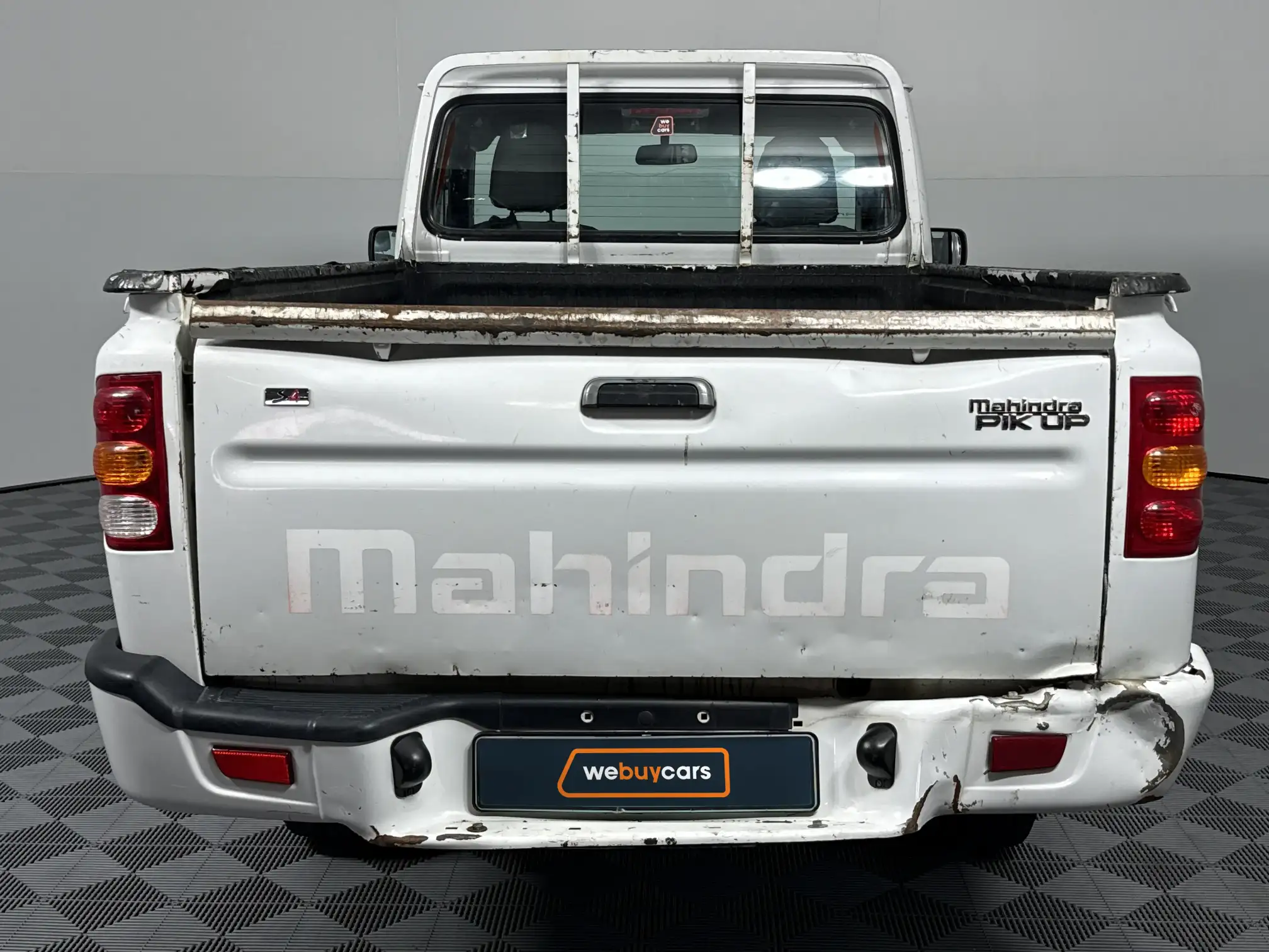 Mahindra PIK UP