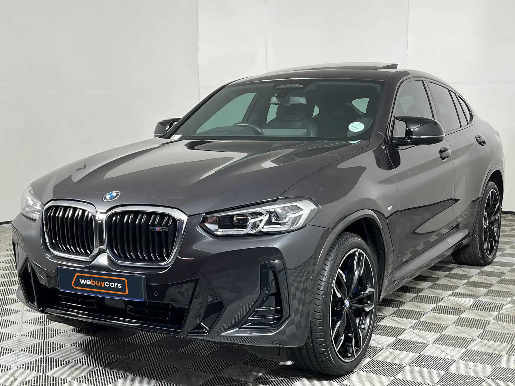 2022 BMW X4