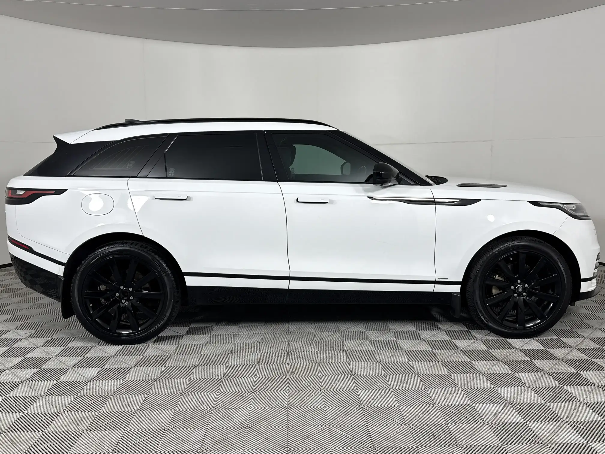 Land Rover Velar