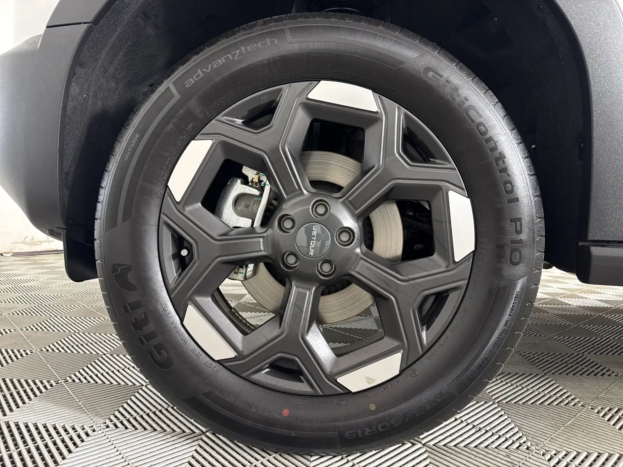 Jetour T1