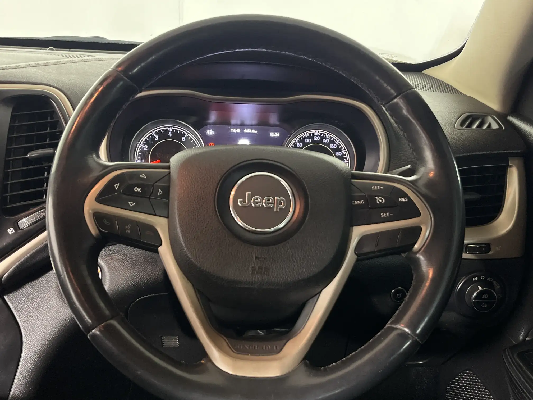Jeep Cherokee