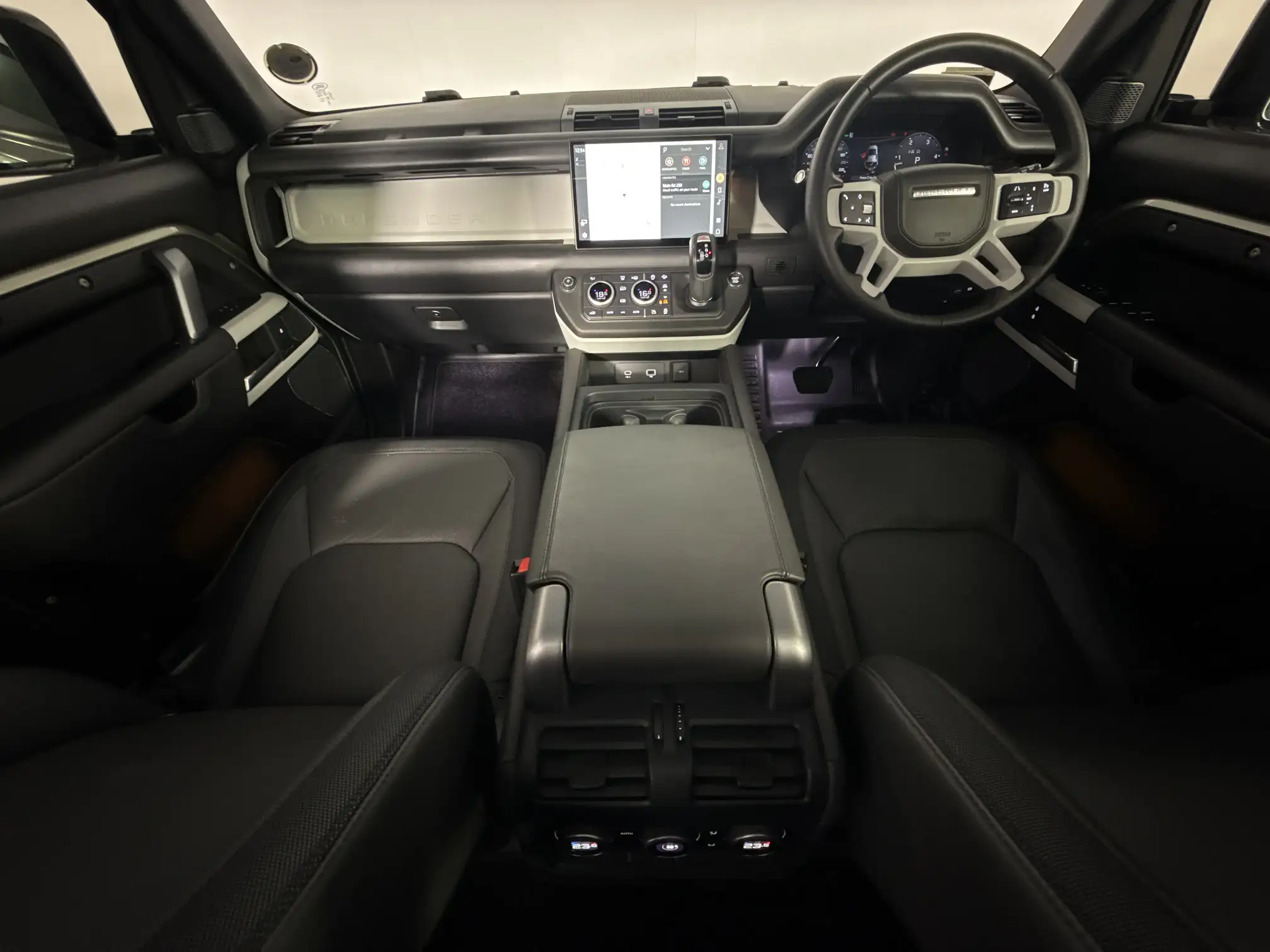 Land Rover Defender 110