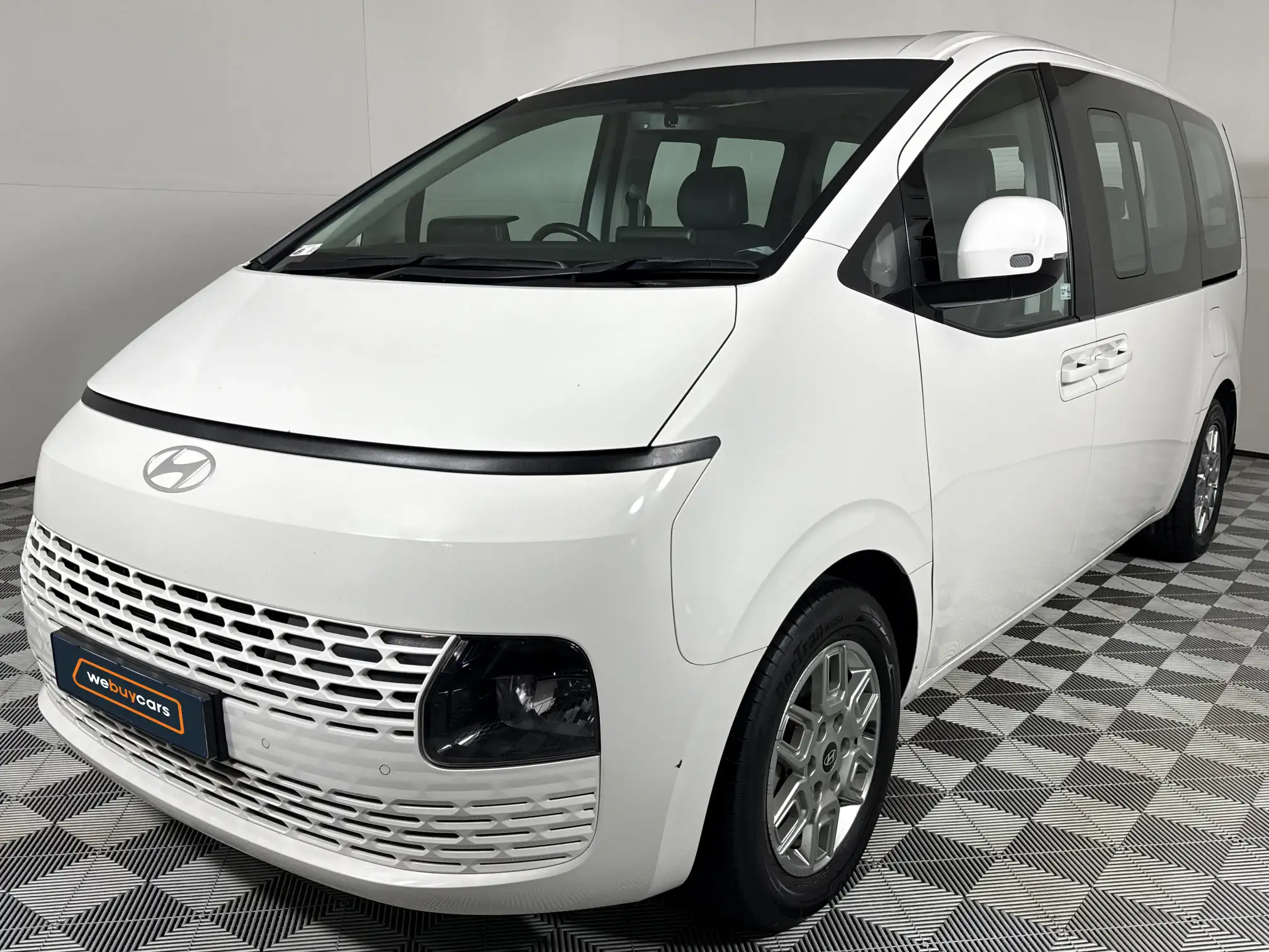 2024 Hyundai Staria