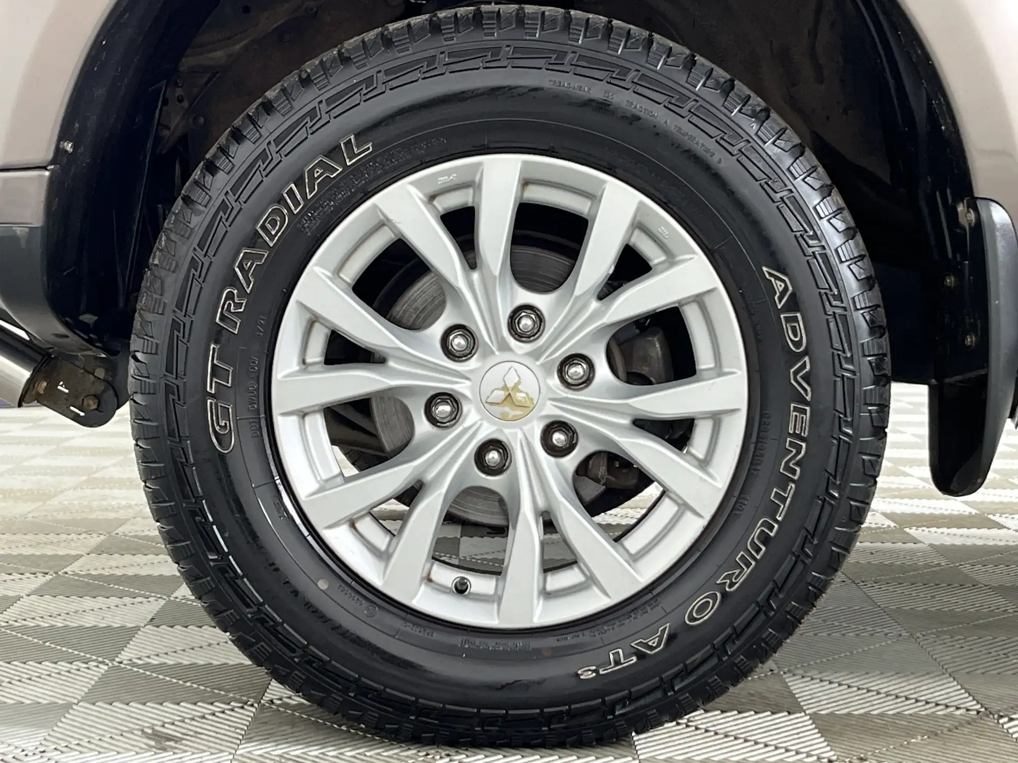 Mitsubishi Pajero Sport