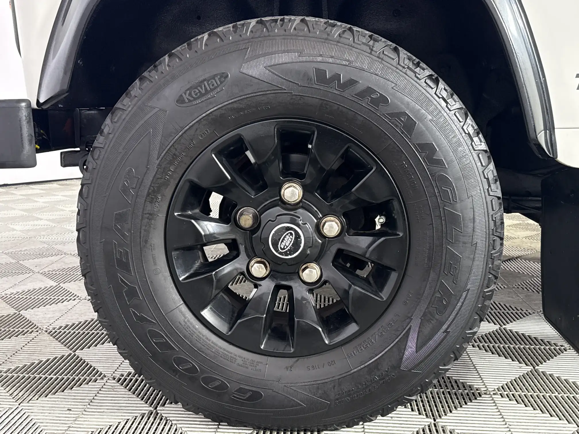 Land Rover Defender