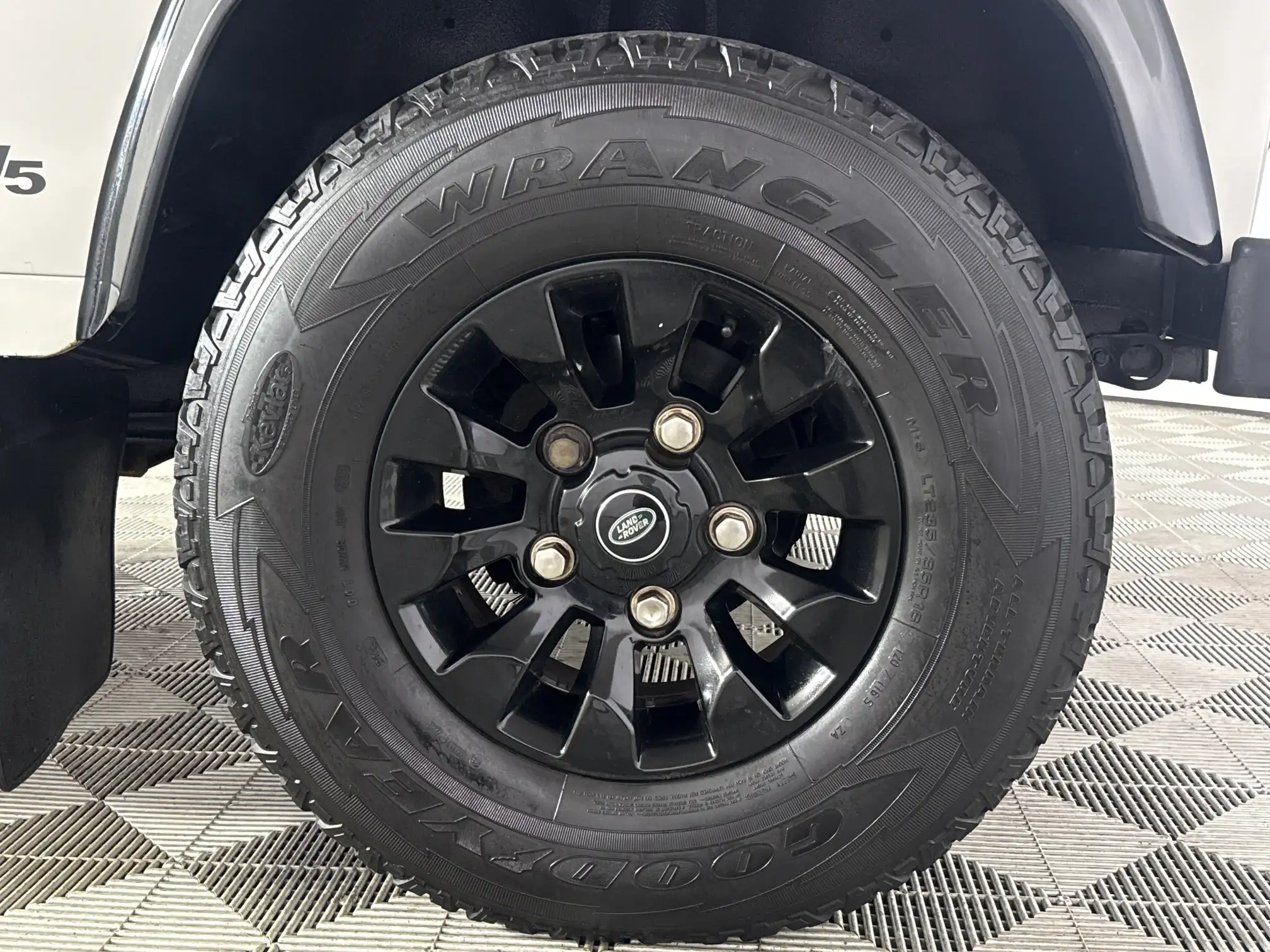 Land Rover Defender