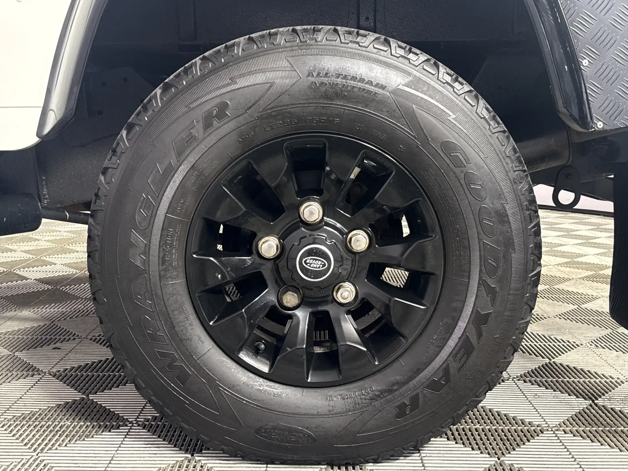 Land Rover Defender