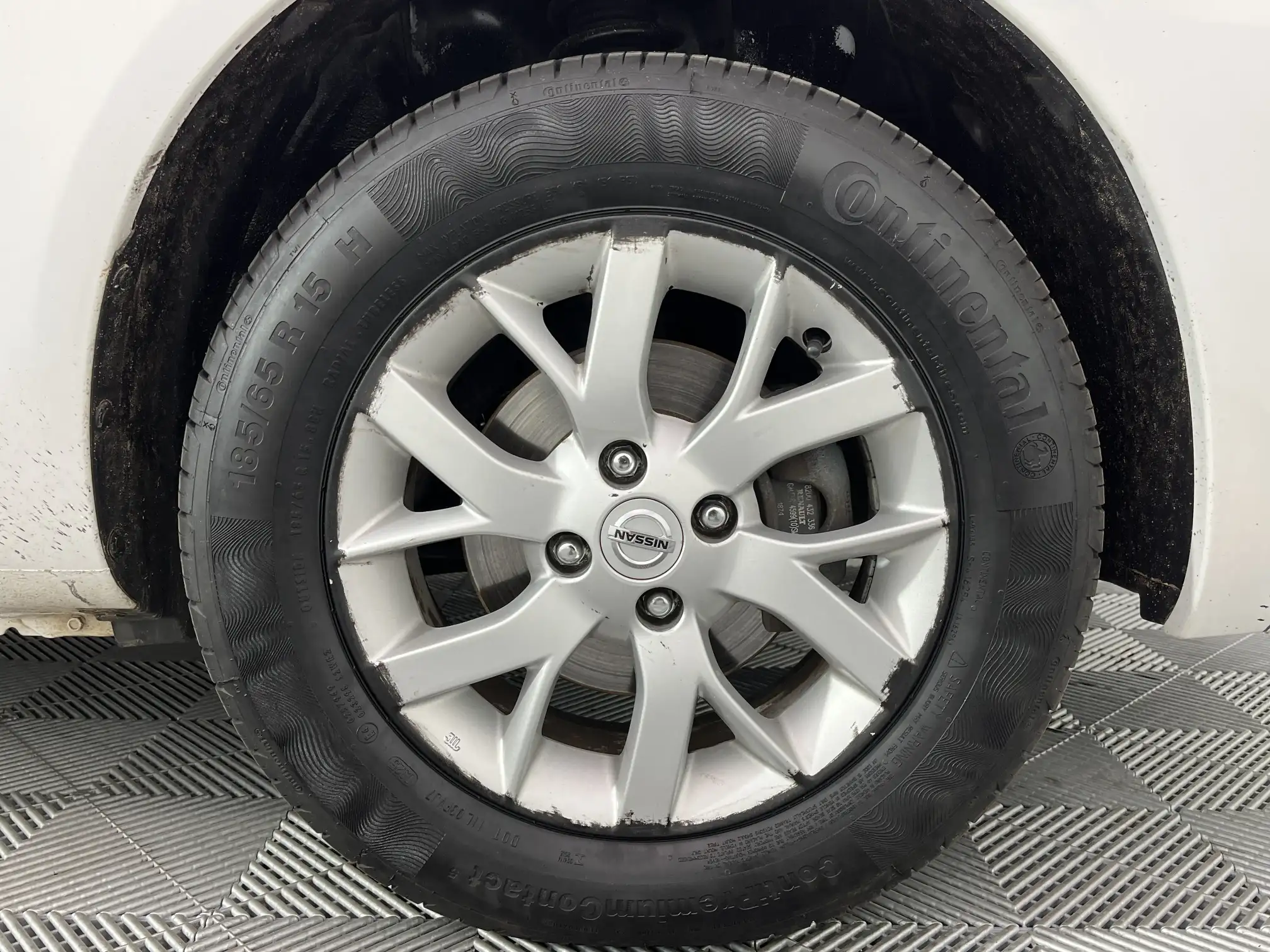 Nissan Almera