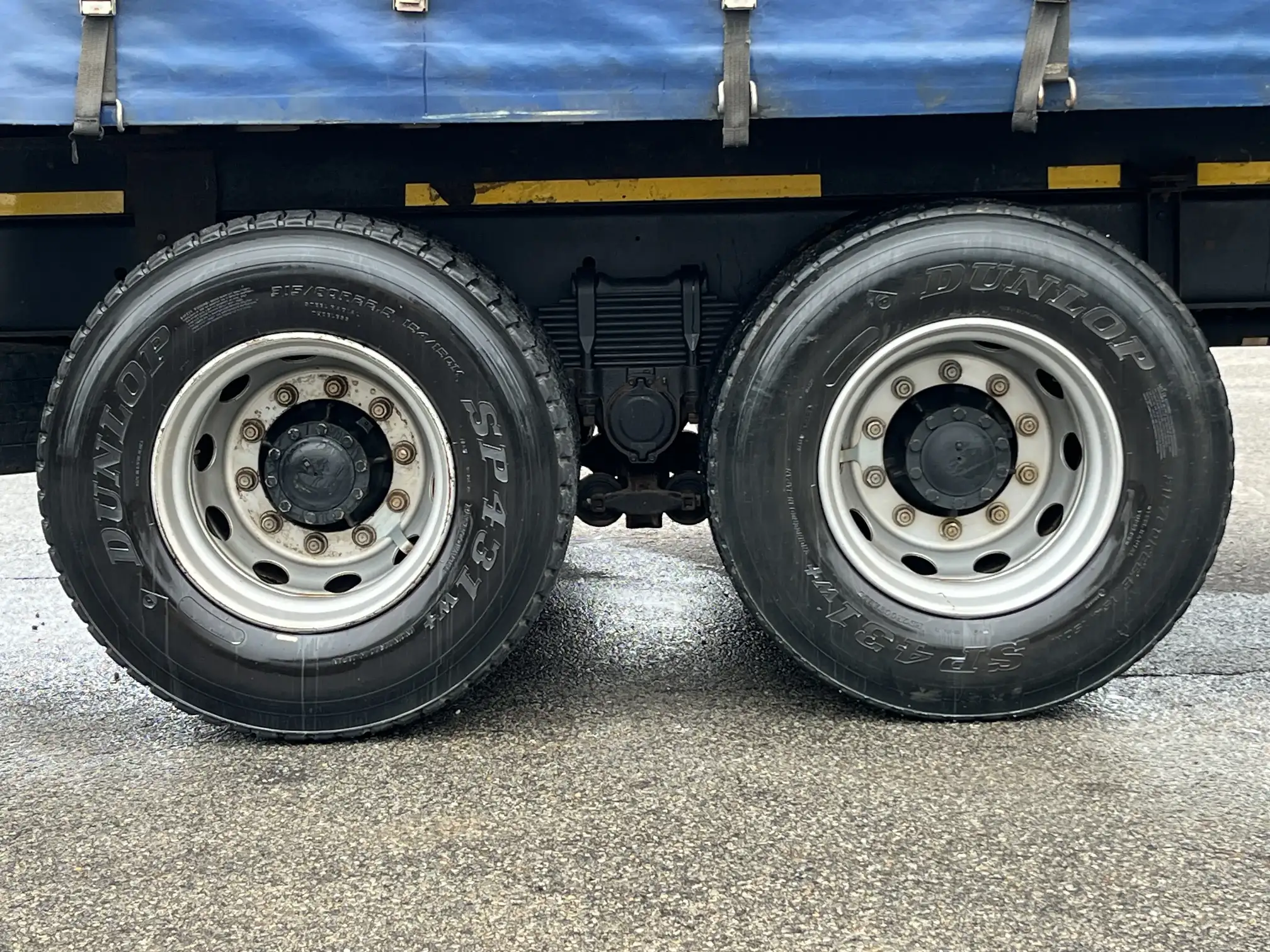 Isuzu 1400