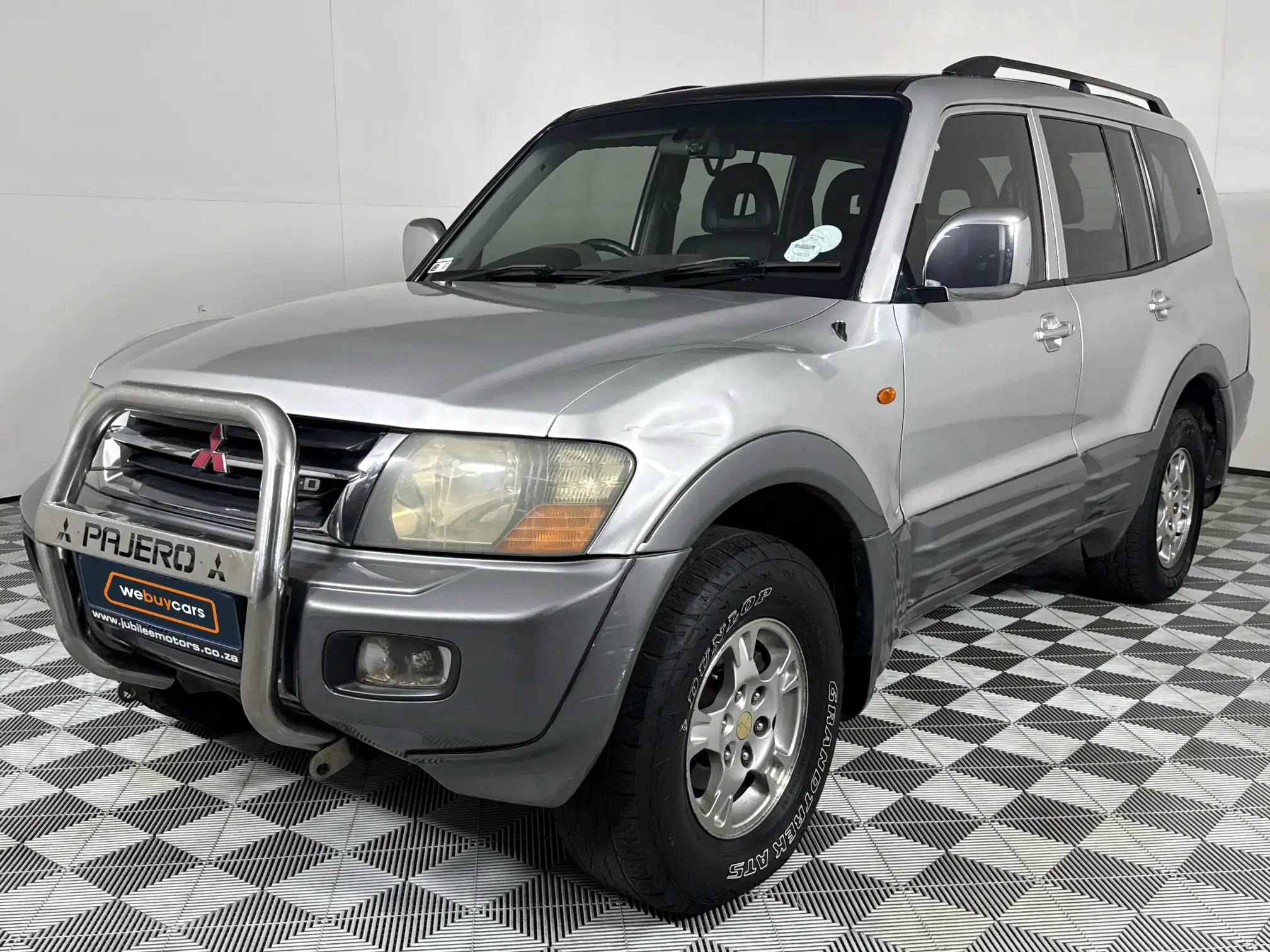2002 Mitsubishi Pajero