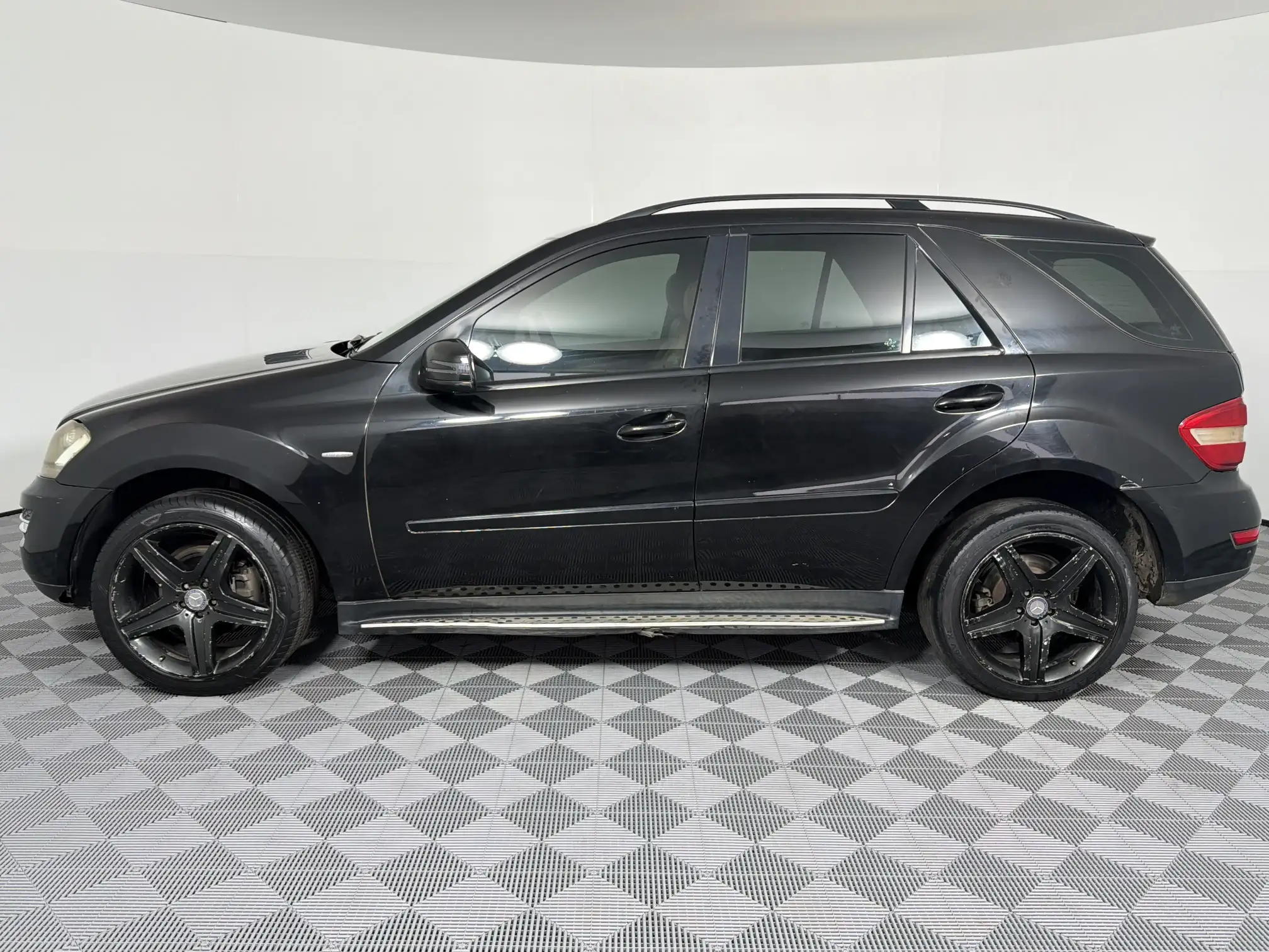 Mercedes-Benz M Class
