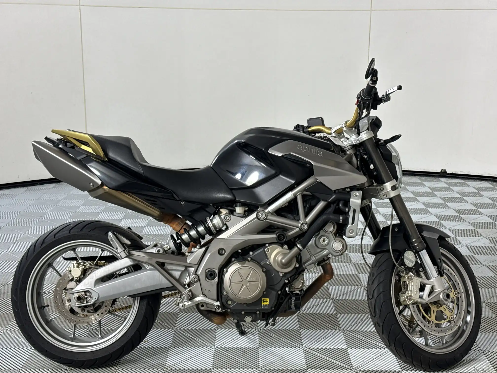 Aprilia Shiver