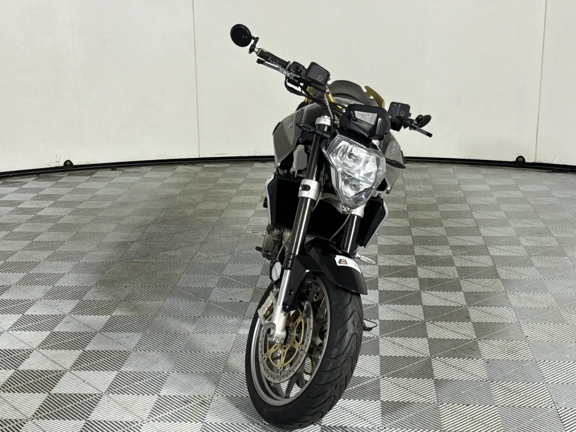 Aprilia Shiver