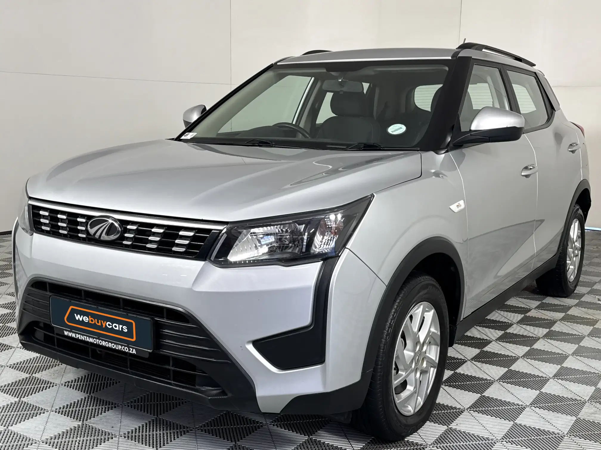 2022 Mahindra Xuv300