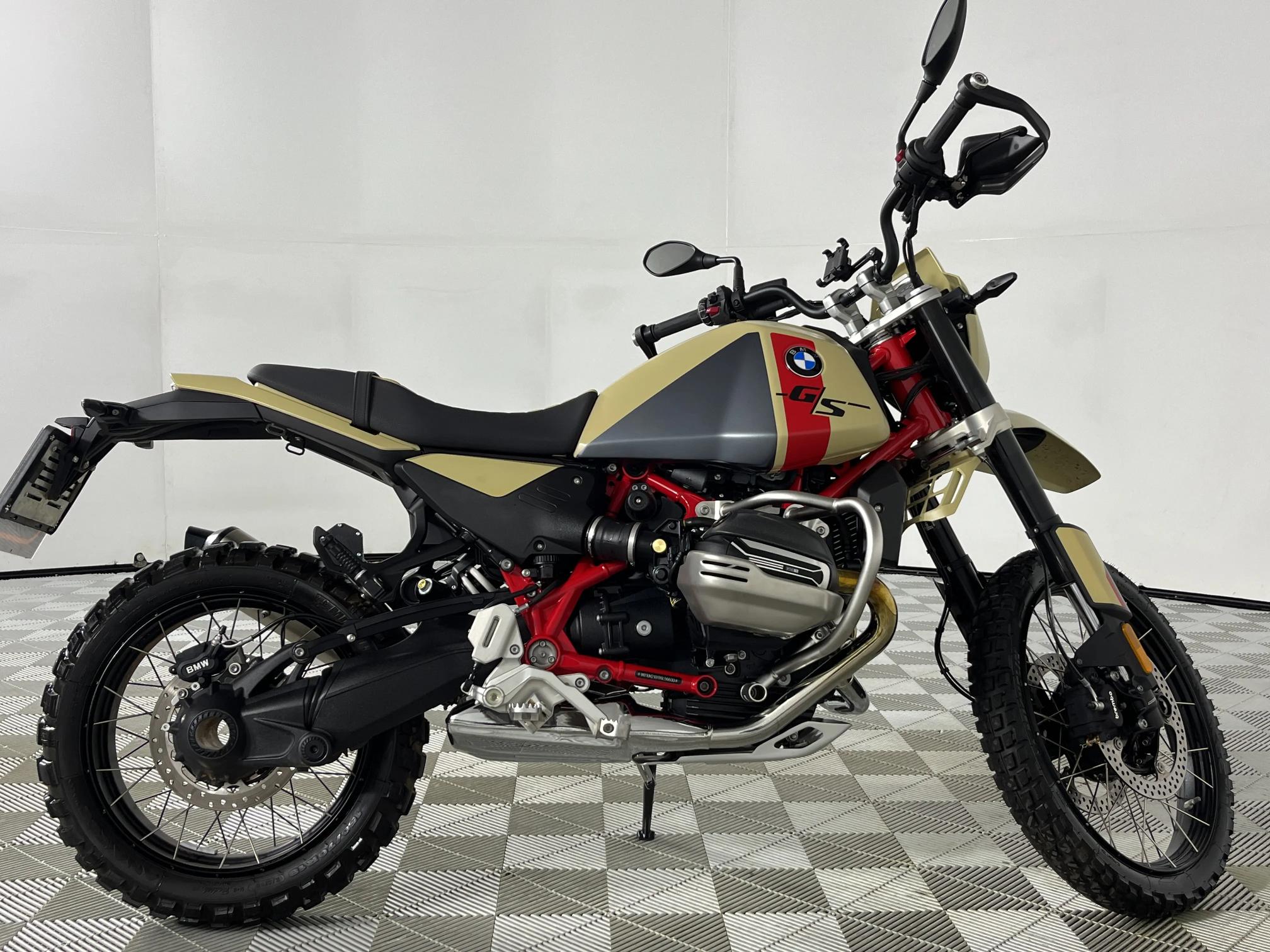 BMW R 12