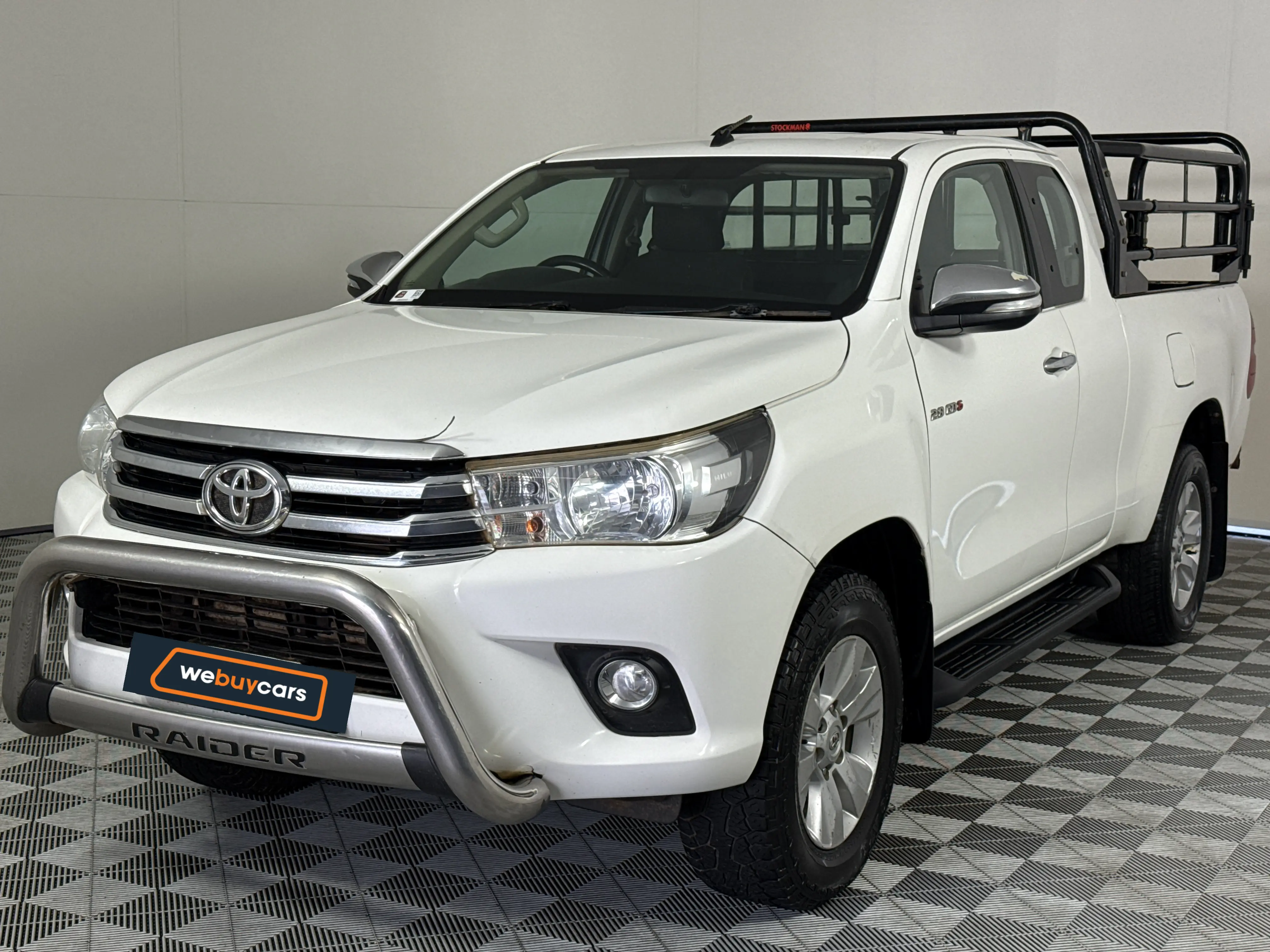 2017 Toyota Hilux 2.8 Gd-6 RB Raider Pick Up E/cab