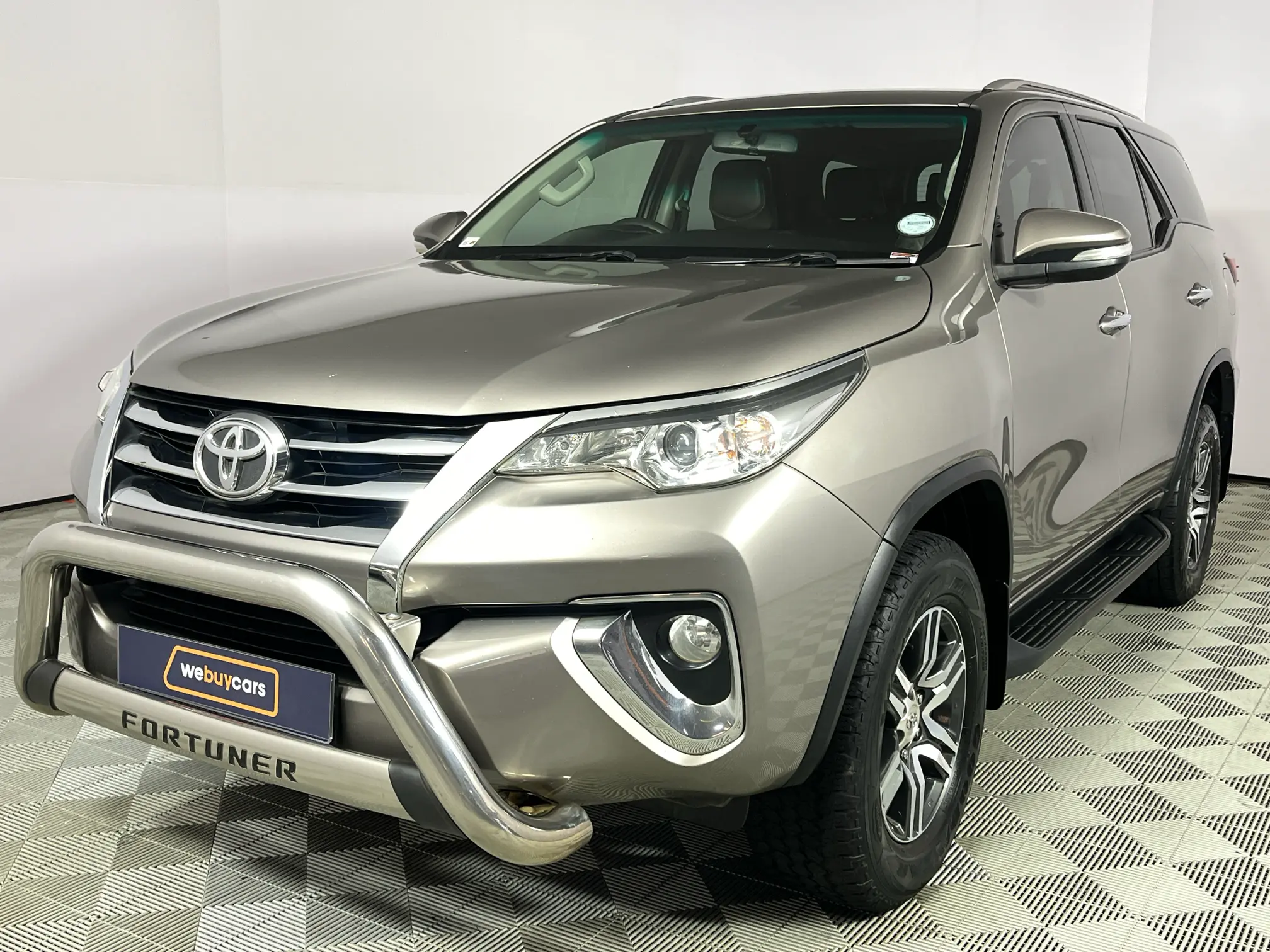 2016 Toyota Fortuner 2.4gd-6 R/B Auto