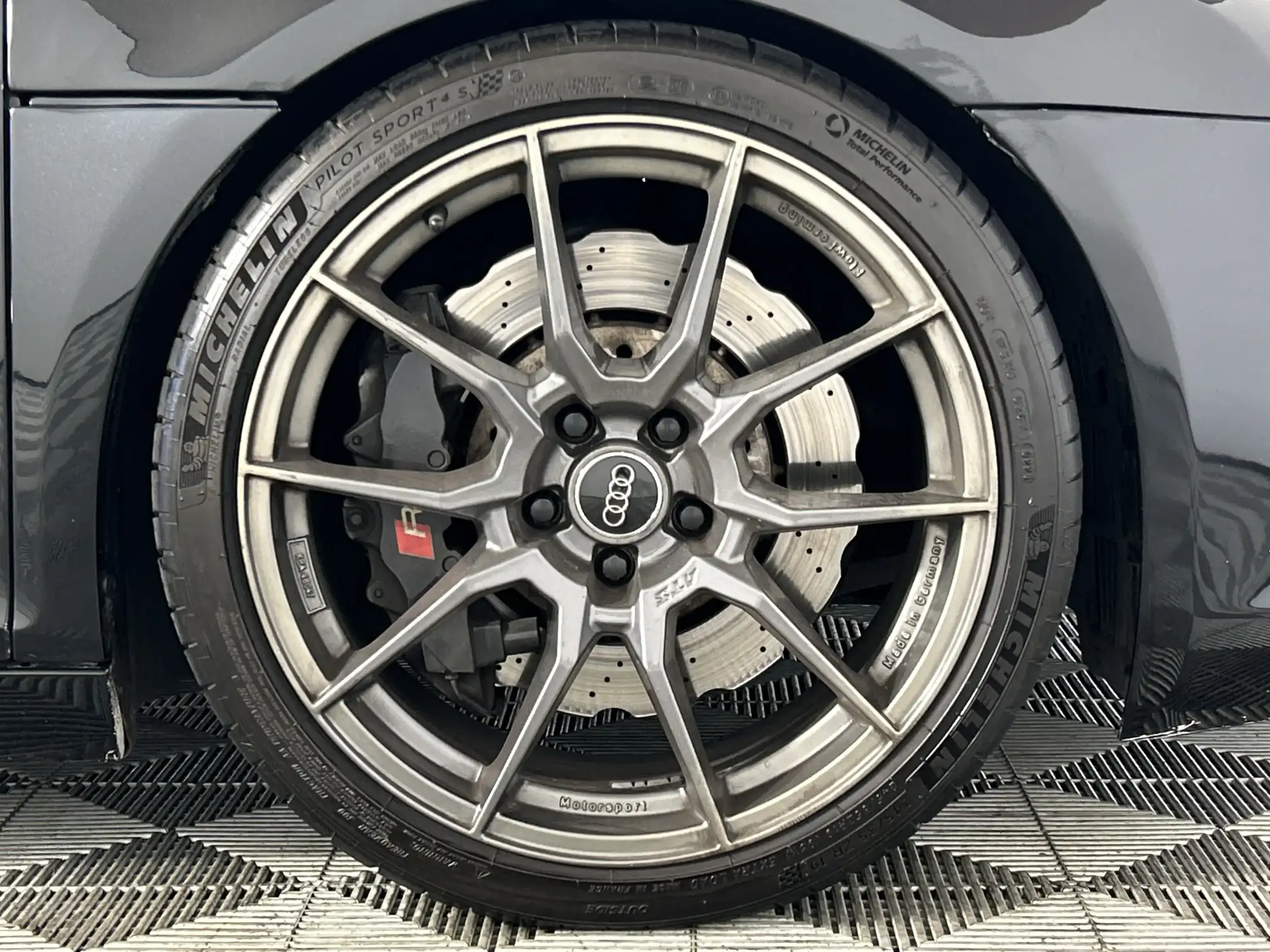 Audi R8