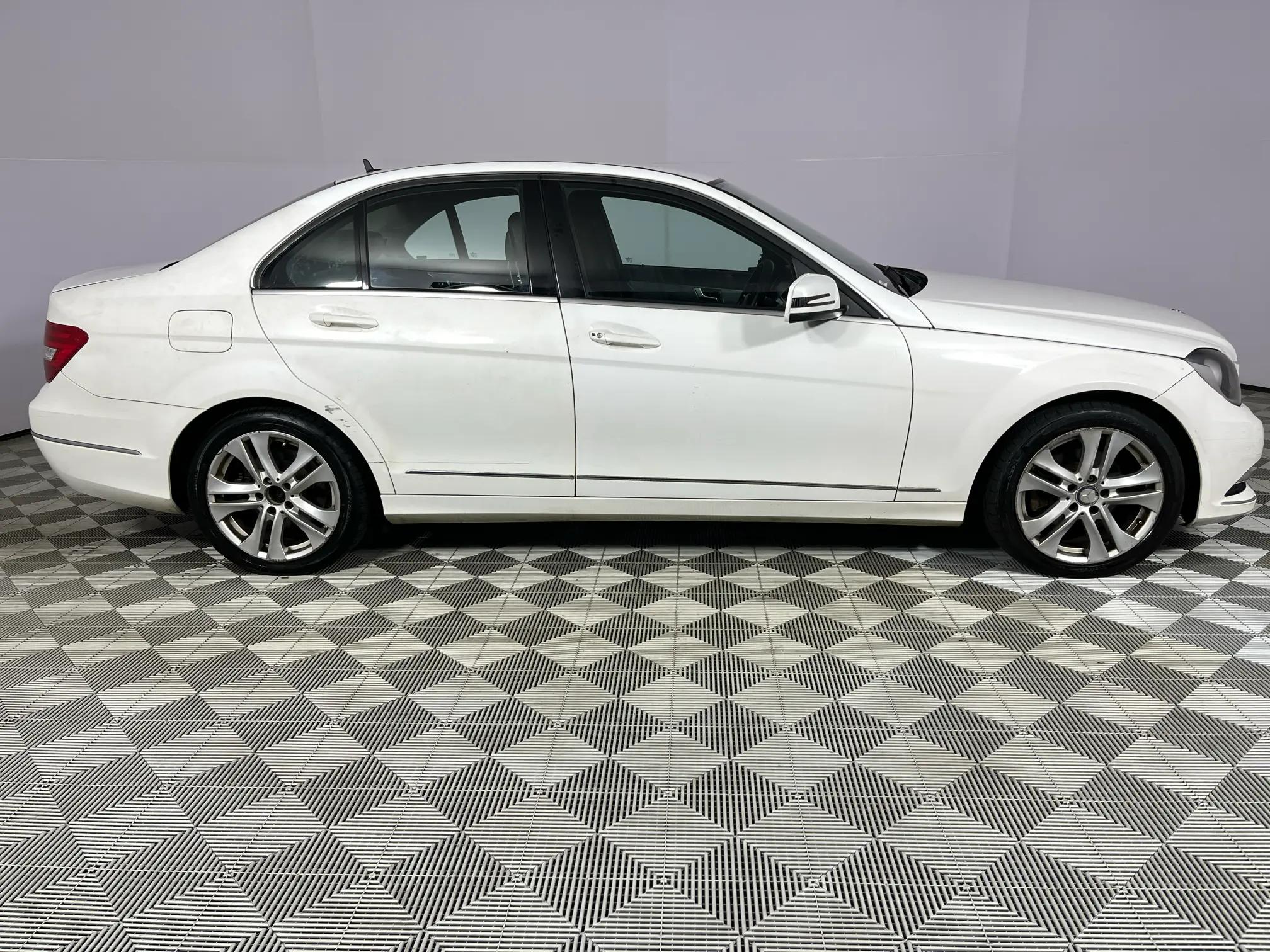 Mercedes Benz C 200 Blue Efficiency Avantgarde 7G-Tronic for sale - R ...