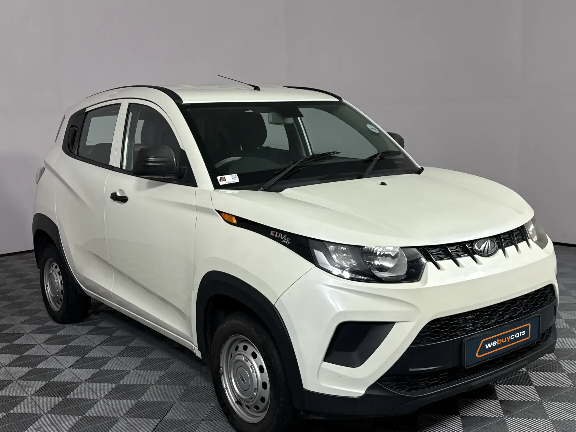 Mahindra KUV 100