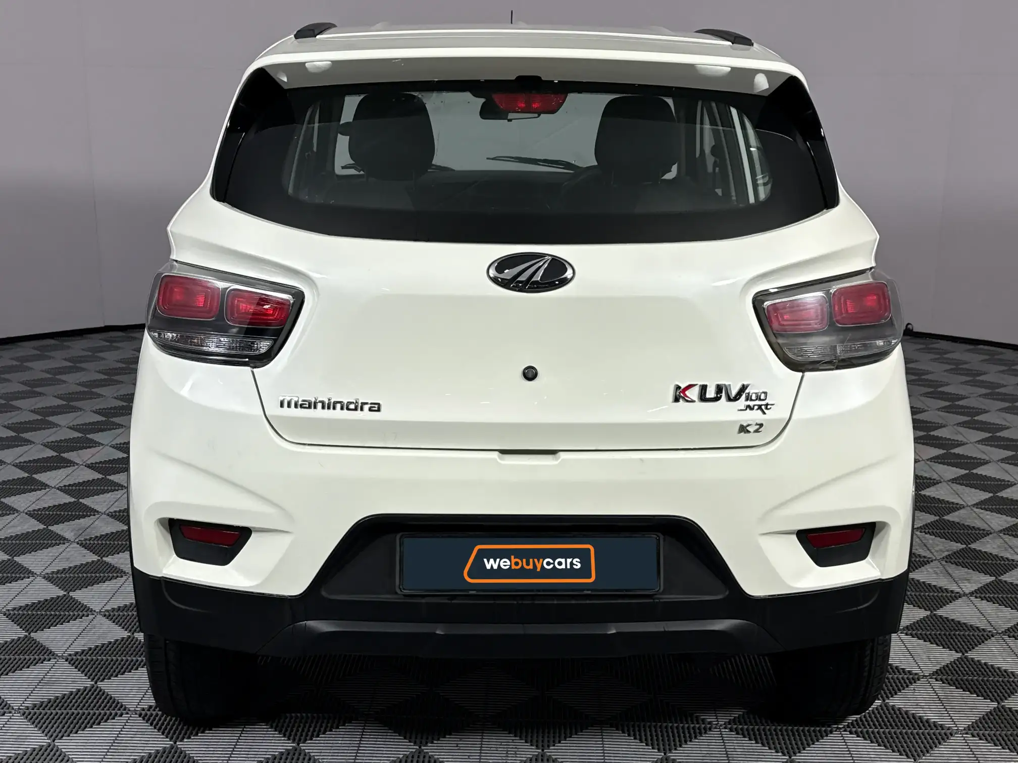 Mahindra KUV 100