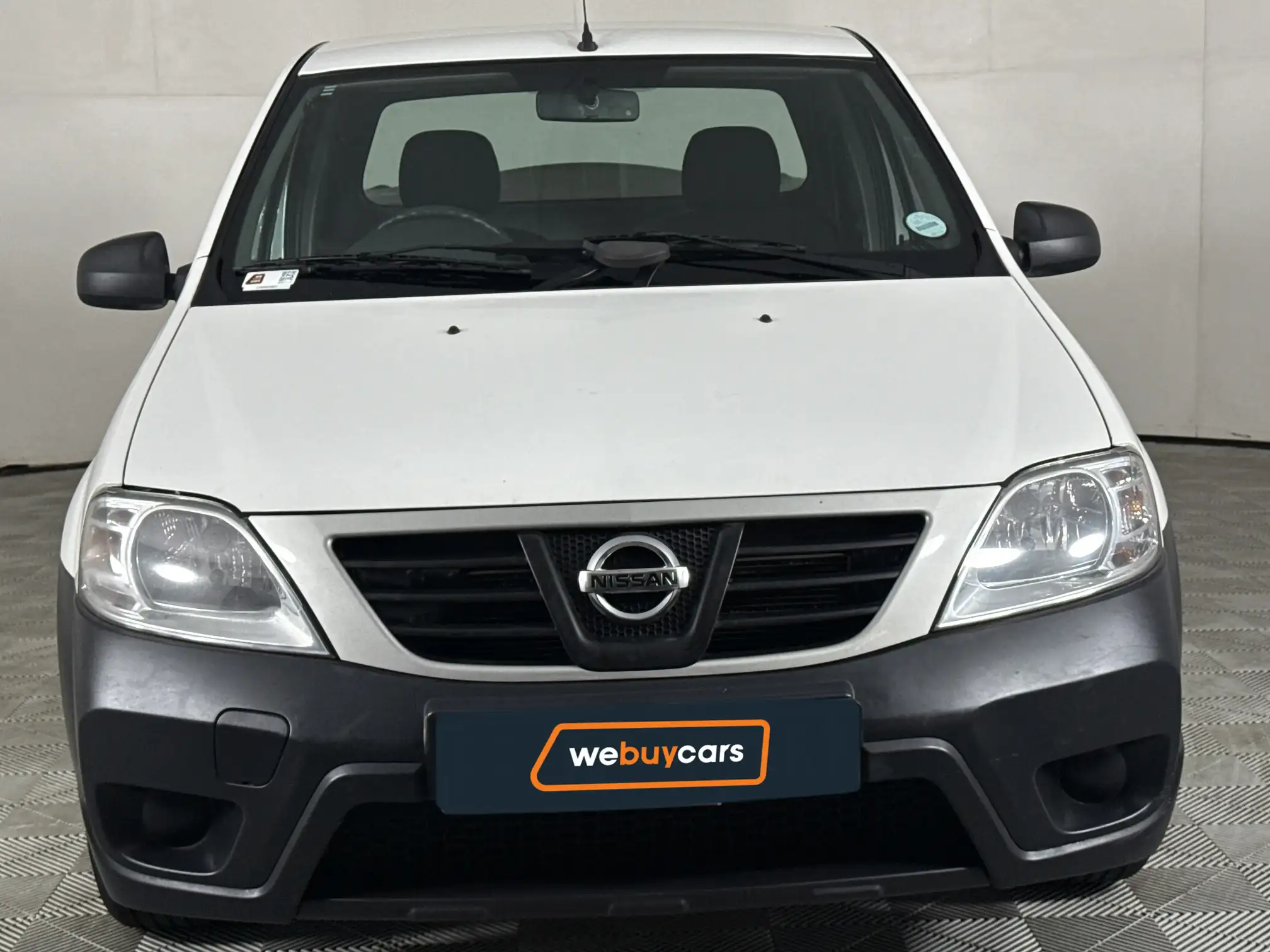 Nissan NP200