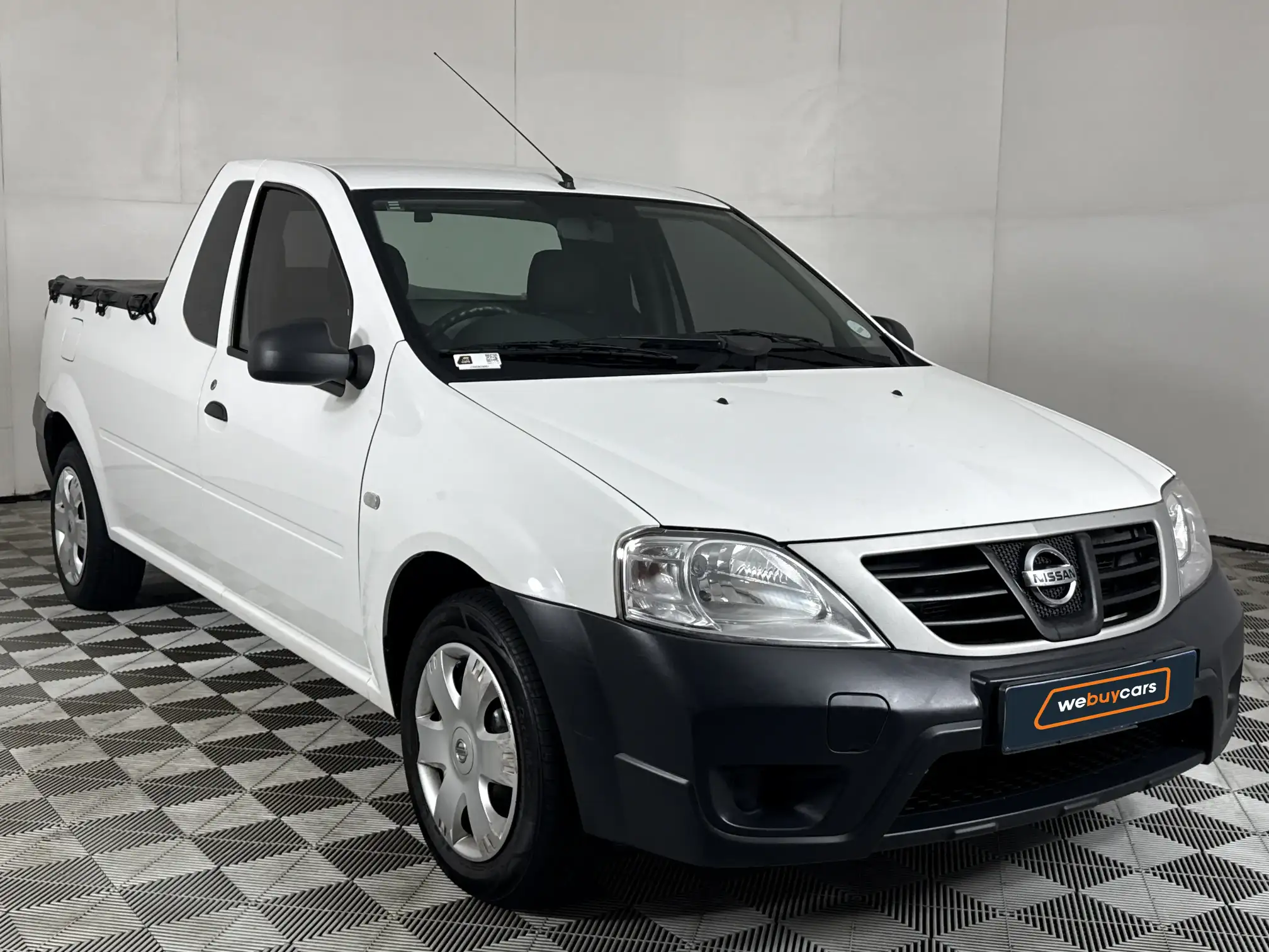 Nissan NP200