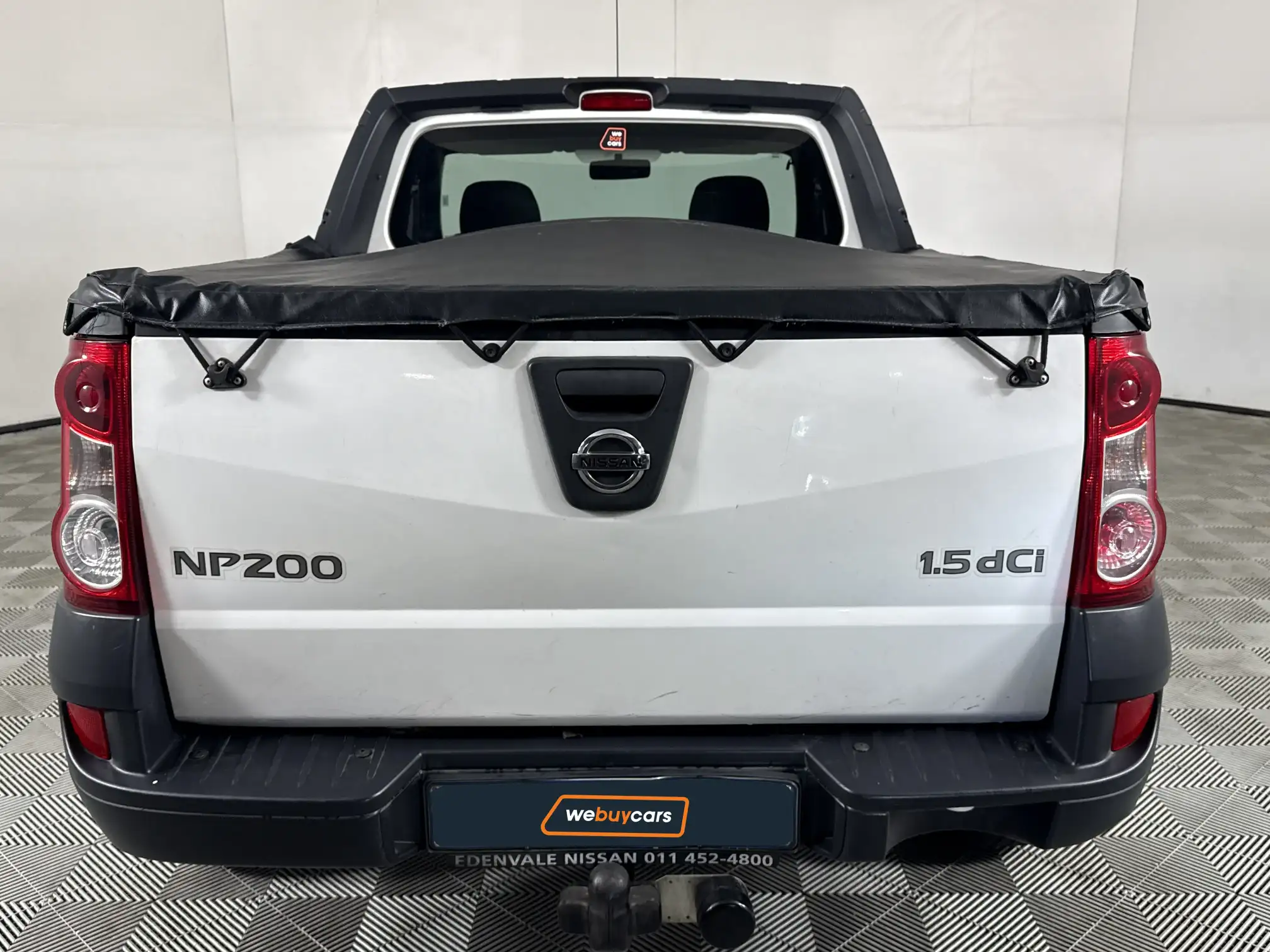 Nissan NP200