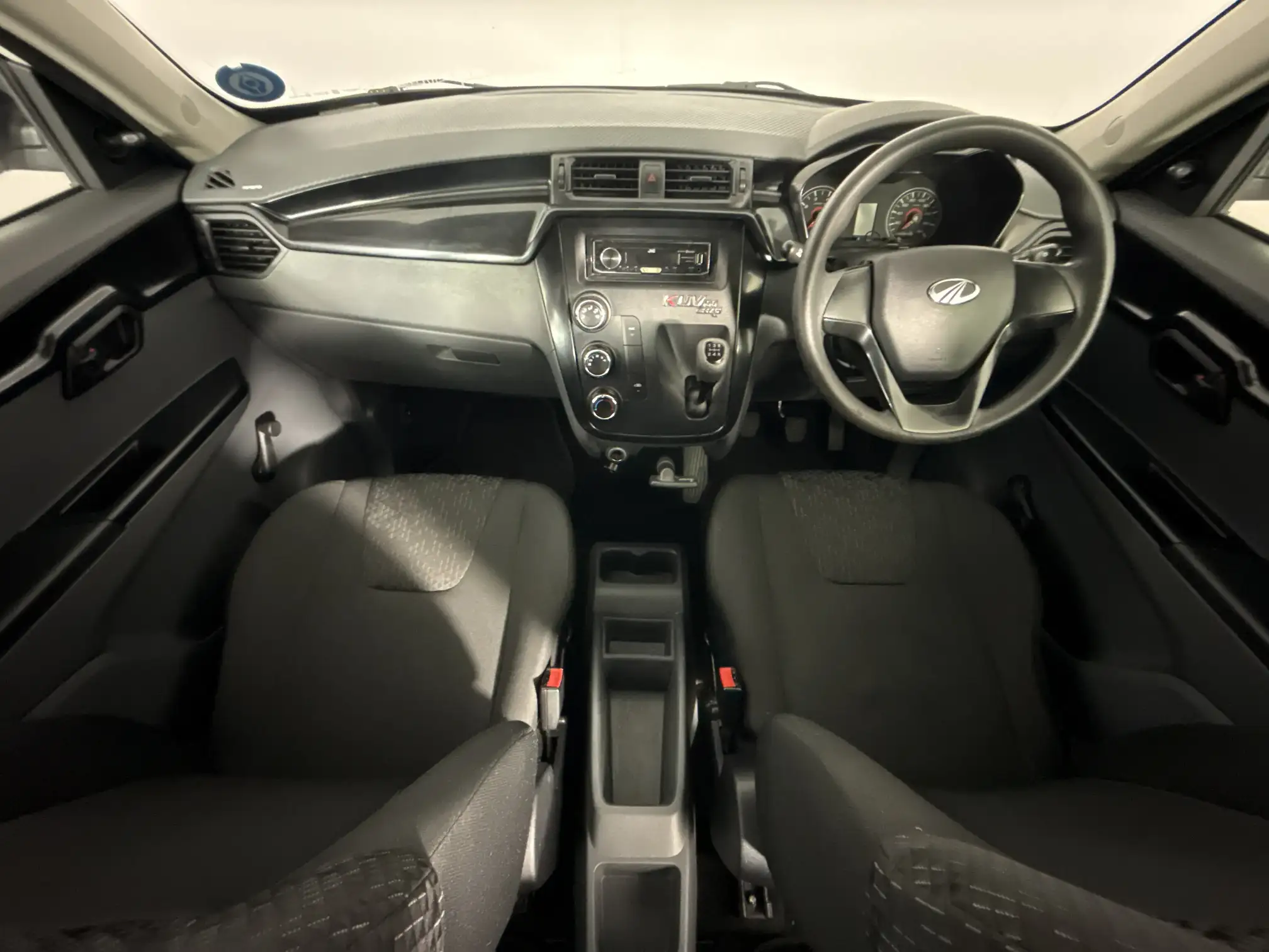 Mahindra KUV 100