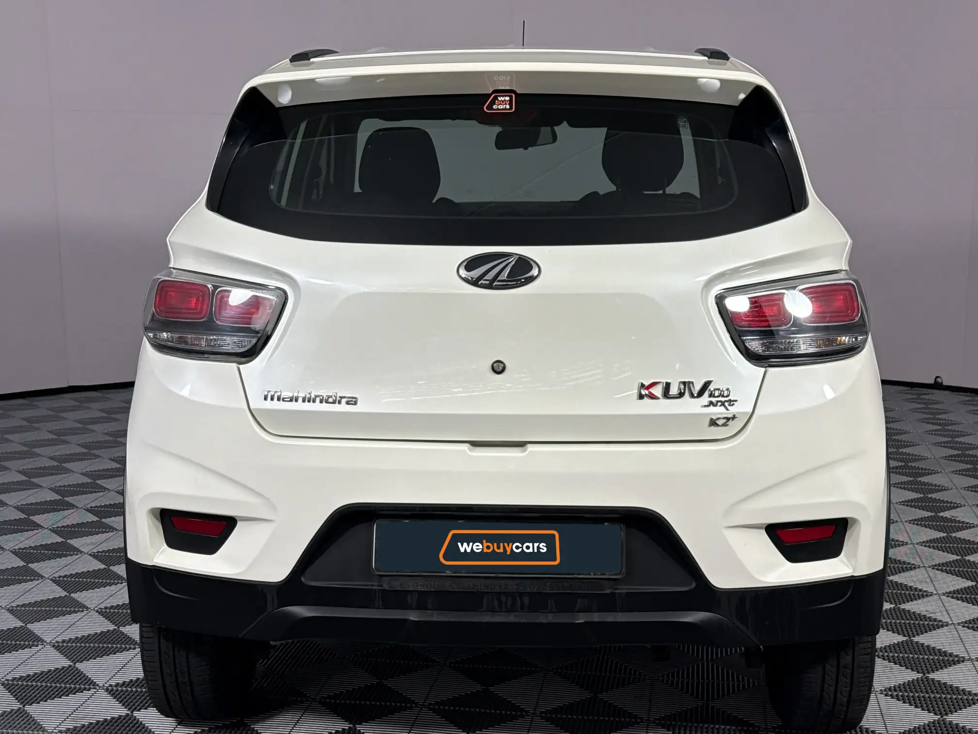 Mahindra KUV 100