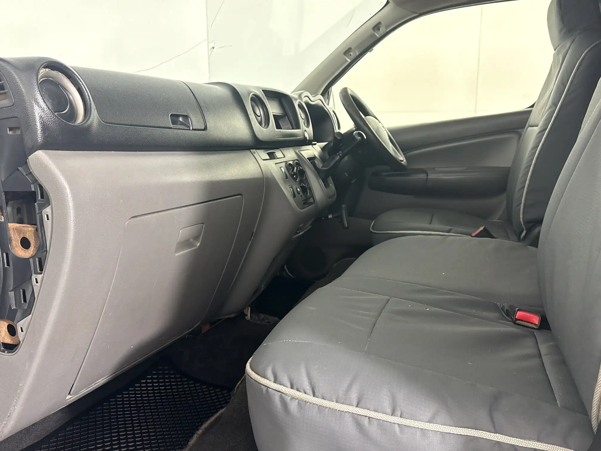 Nissan NV