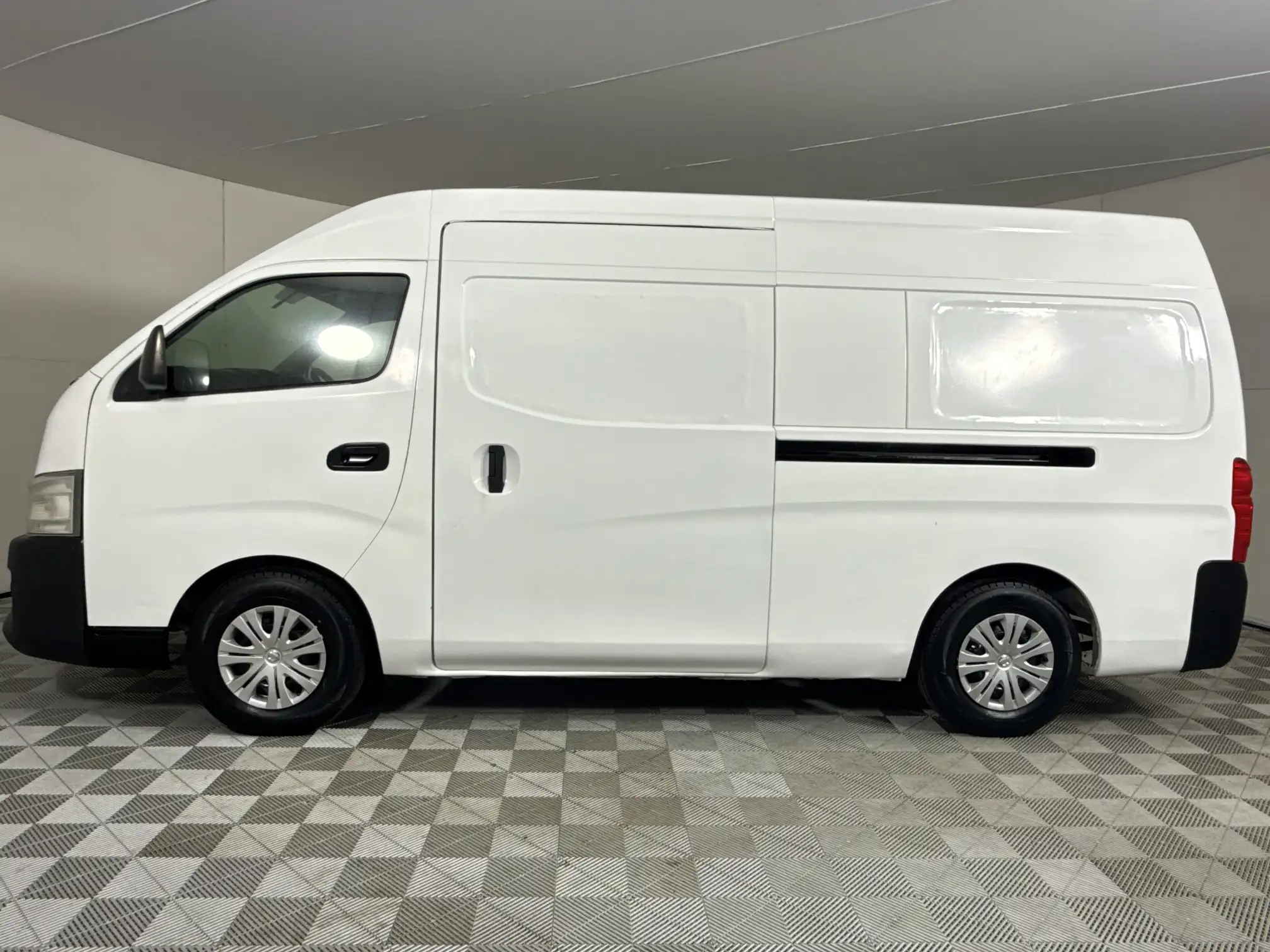 Nissan NV