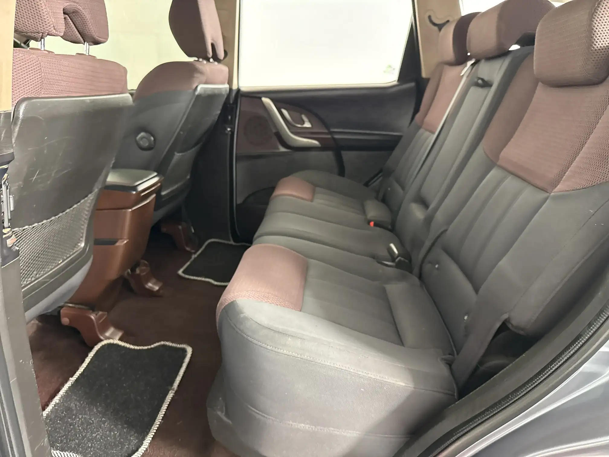 Mahindra XUV