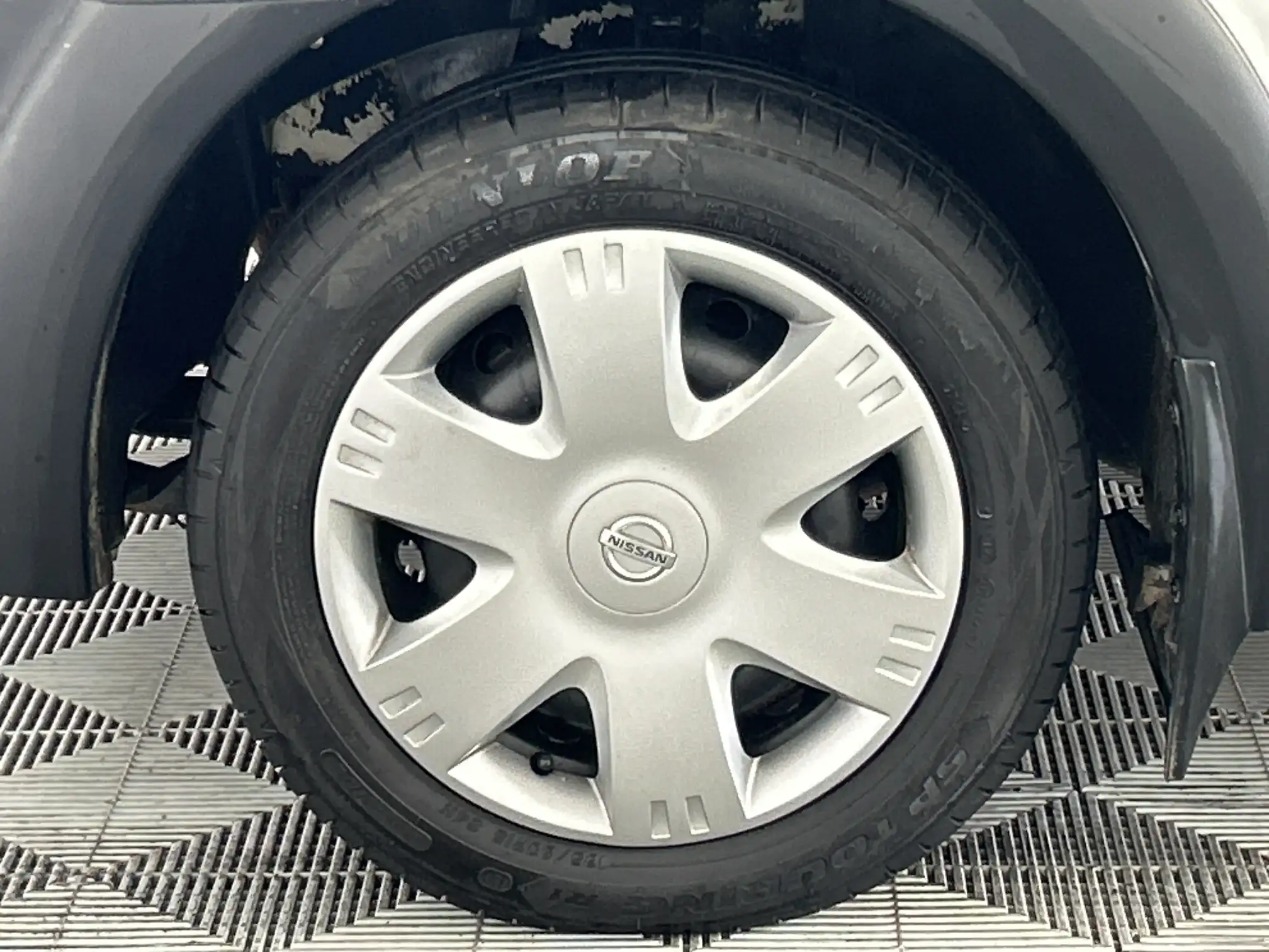 Nissan NP200