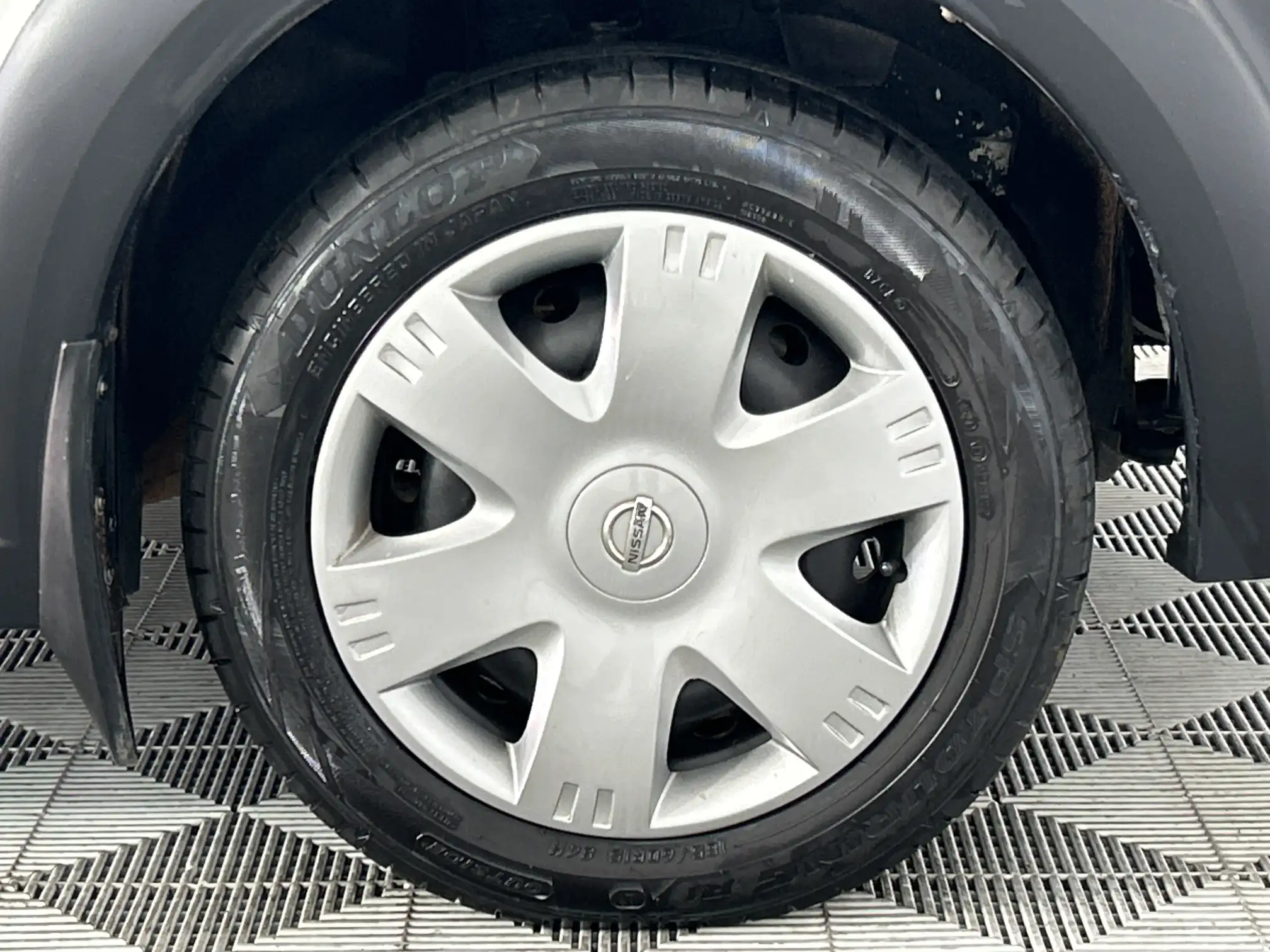 Nissan NP200