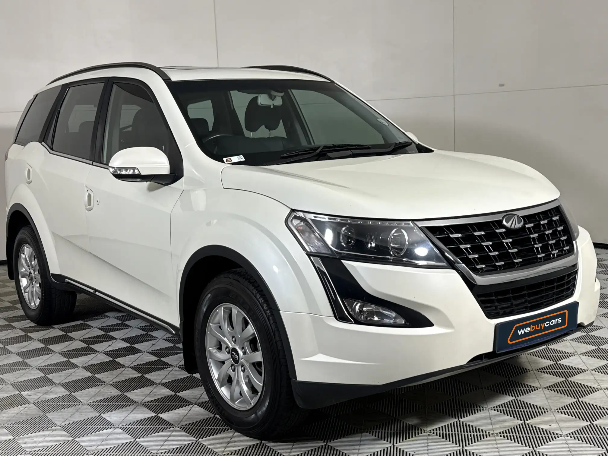 Mahindra XUV