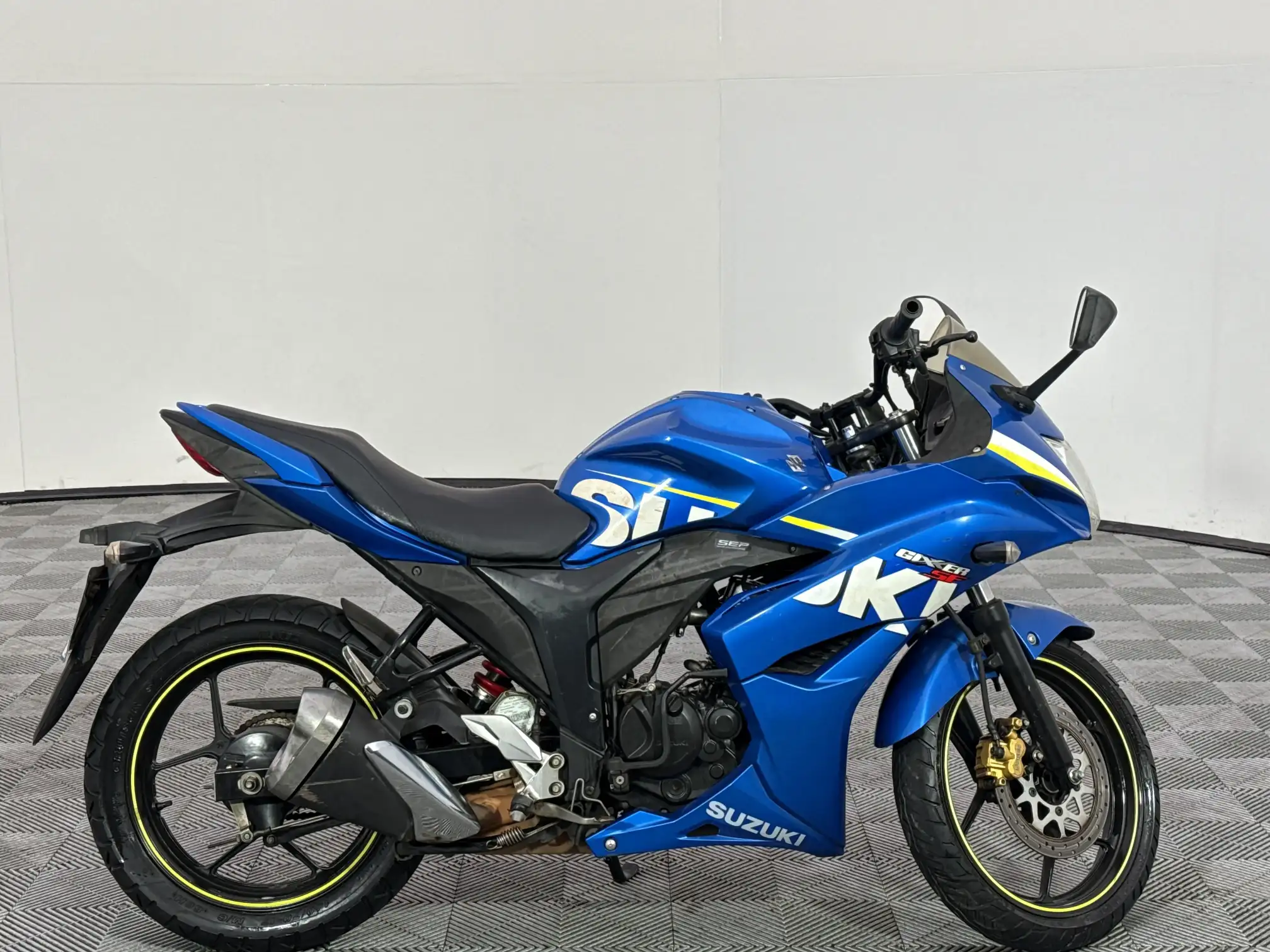 Suzuki GSX